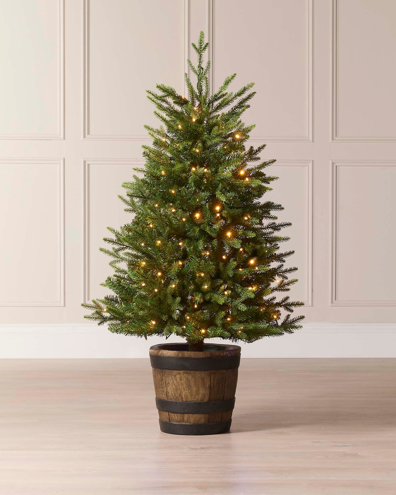 How to Choose the Right Christmas Tree Size for Your Room