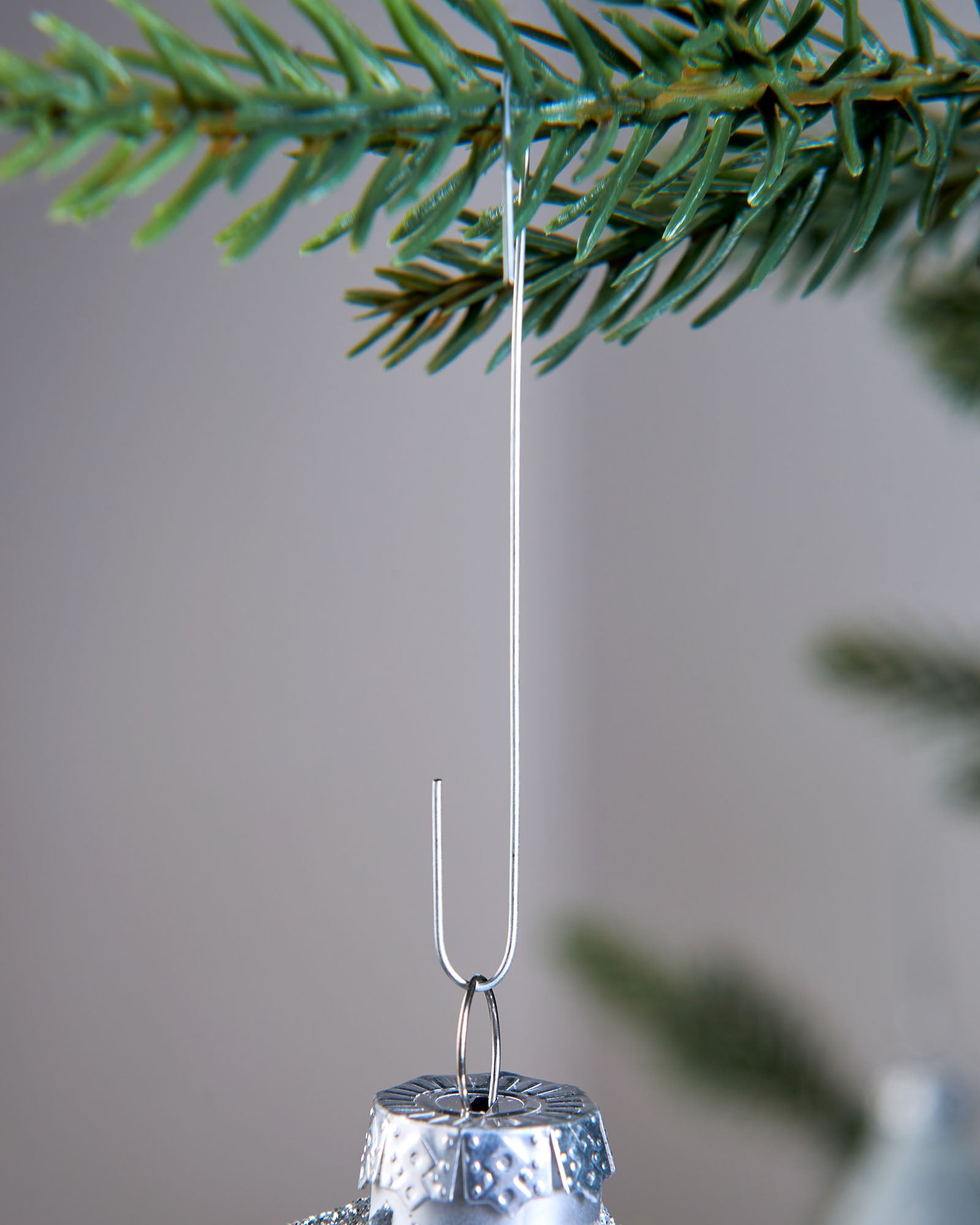 Pack of 100 Bauble Ornament Hooks, Silver