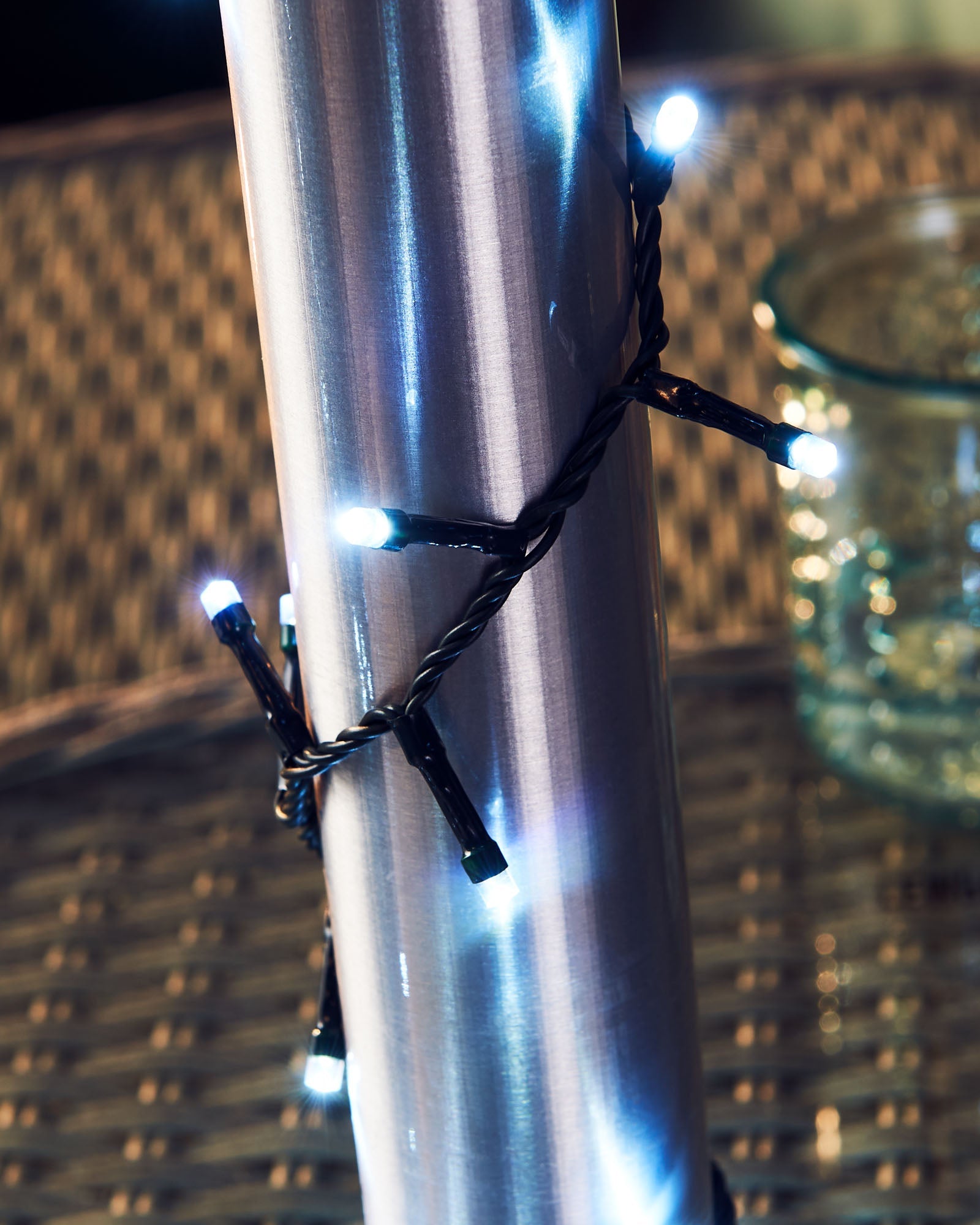 960 LED String Lights, Ice White, 14 m