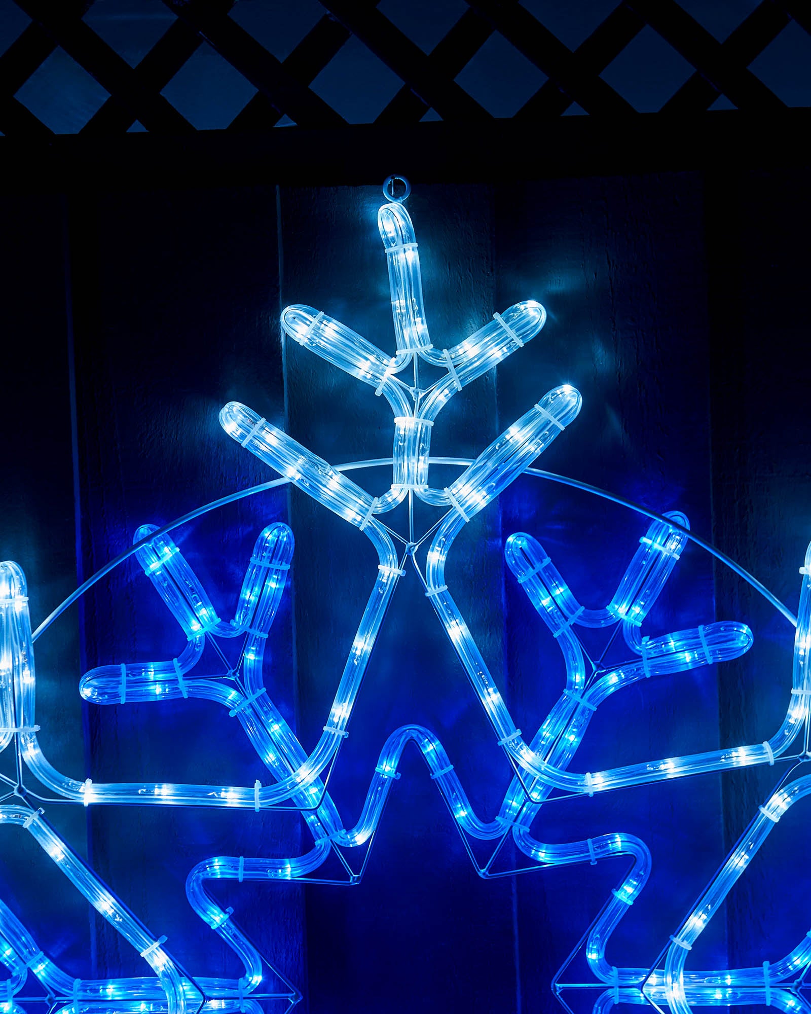 Pre-Lit Snowflake, Blue & Cool White, Silhouette, 90 cm