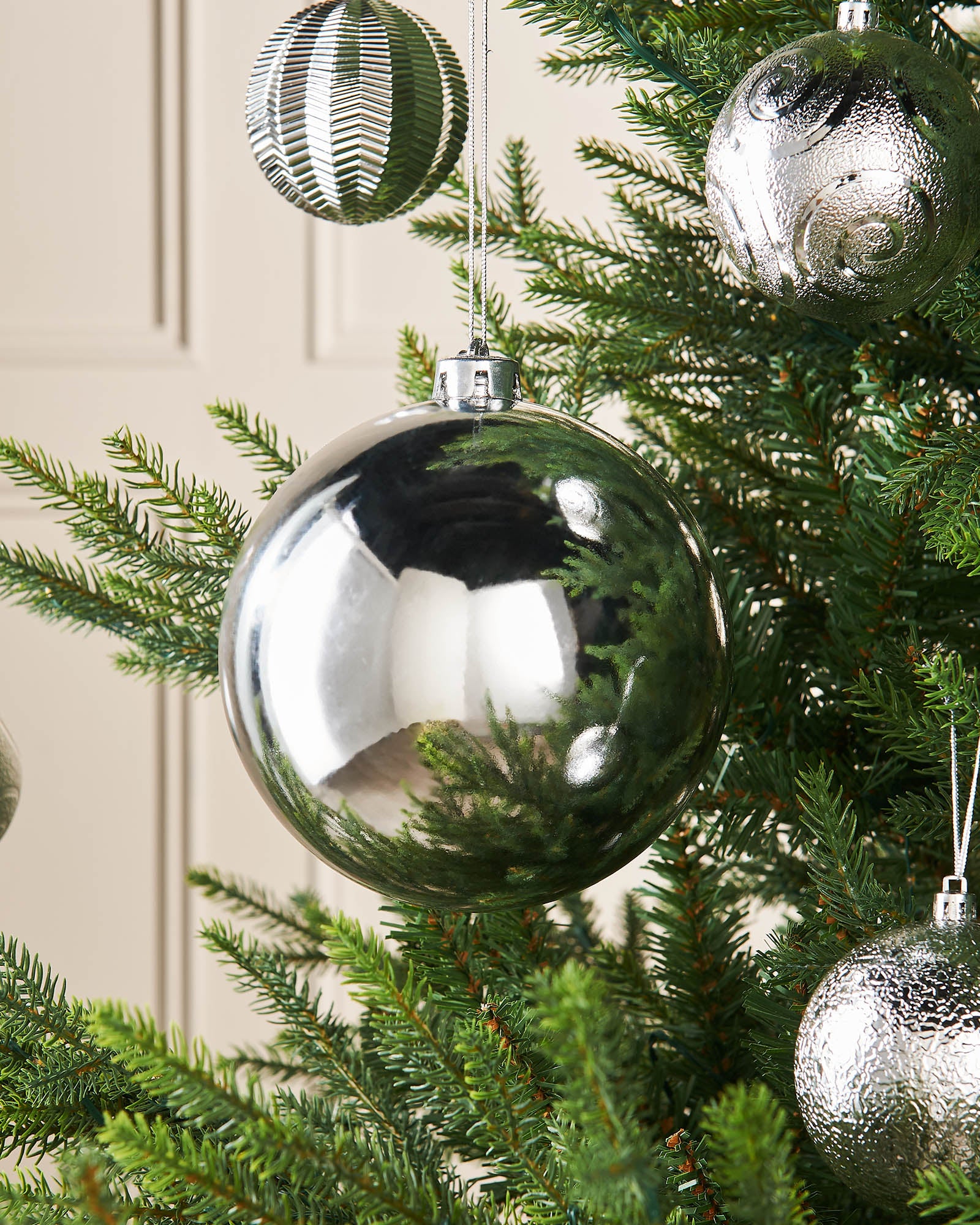 Oversized Silver Gloss Shatterproof Baubles