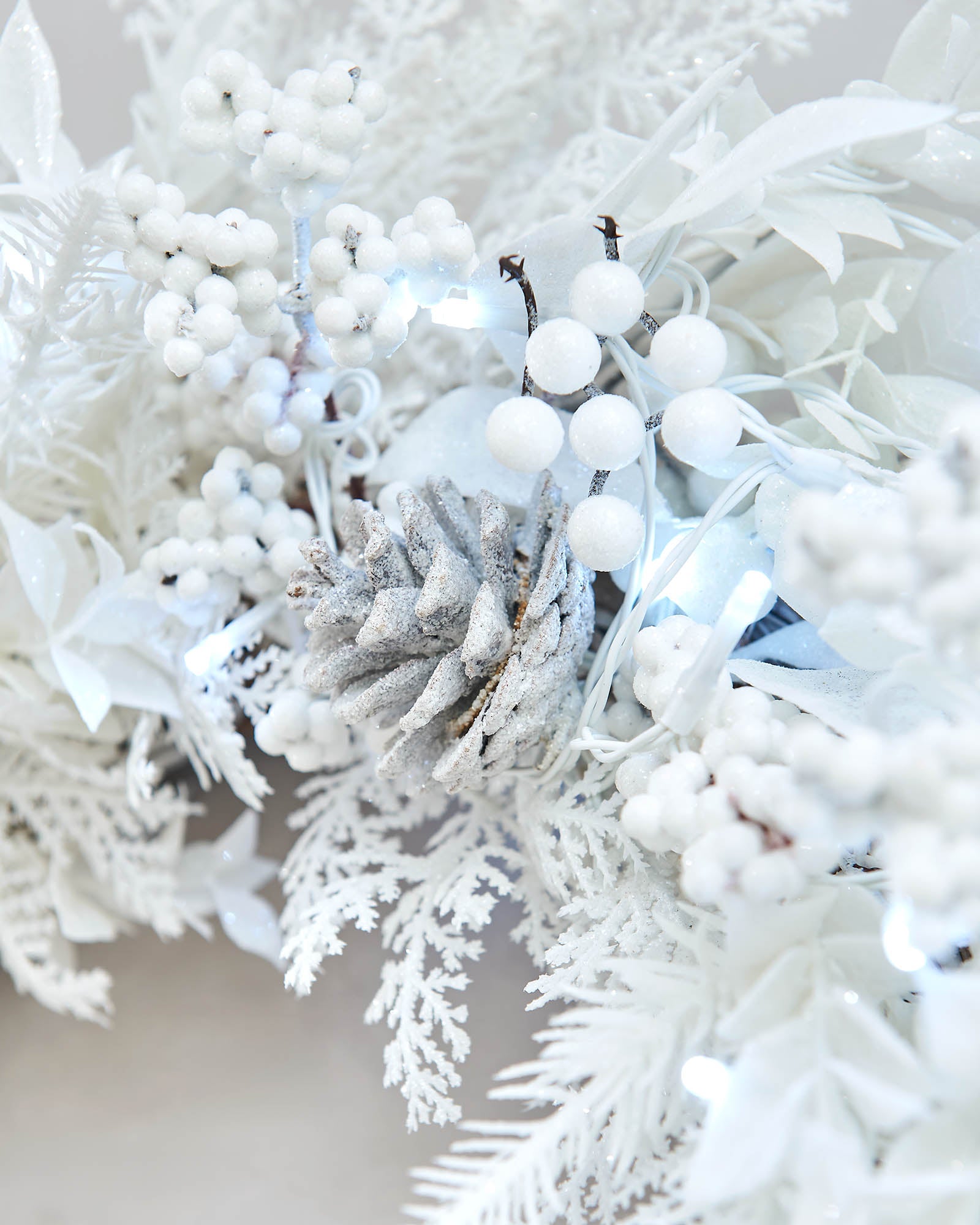 Pre-Lit White Wreath with Pinecones & Berries, 76 cm