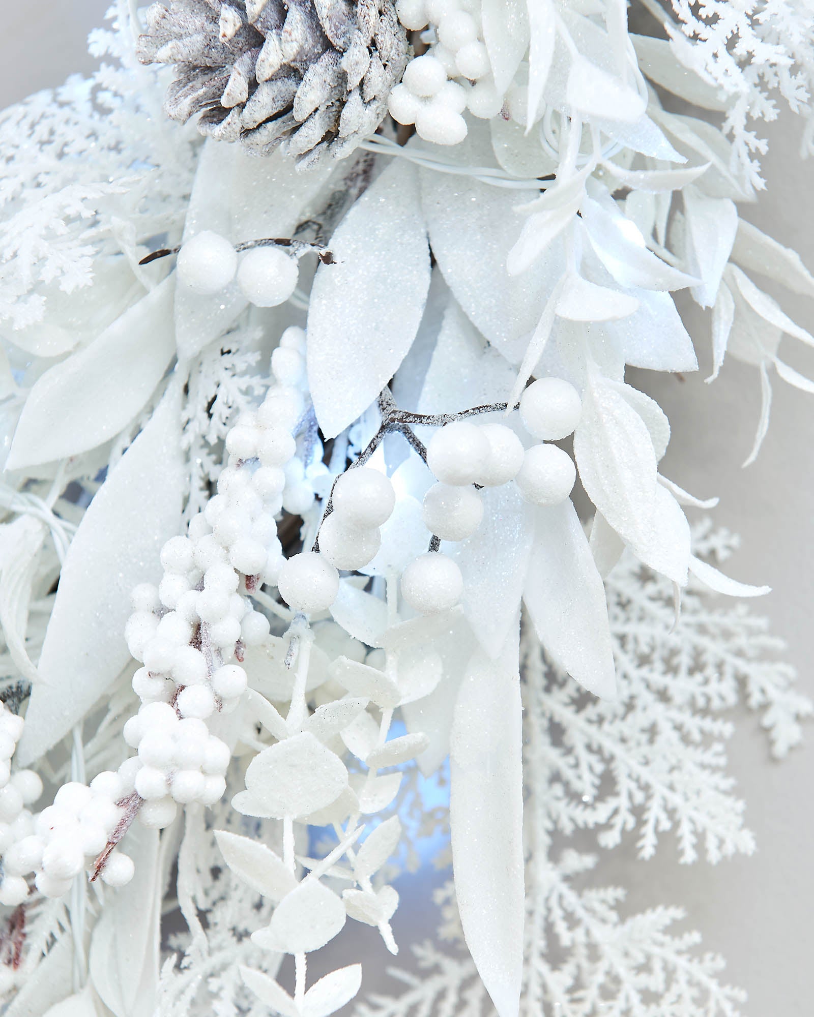 Pre-Lit White Wreath with Pinecones & Berries, 76 cm