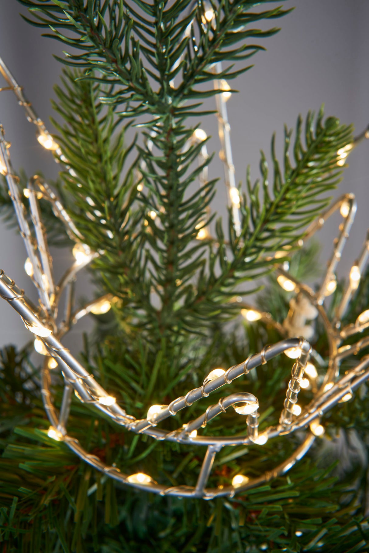 Pre-Lit Crown Christmas Tree Topper, 18 cm