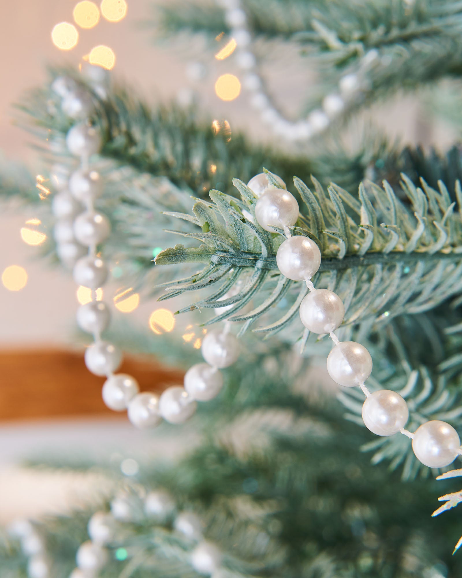 Beaded Christmas Tree Garland, White, 10 m
