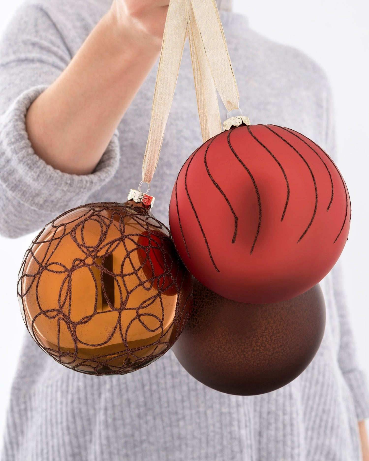Creative Ways to Use Christmas Baubles and Ornaments Around Your Home