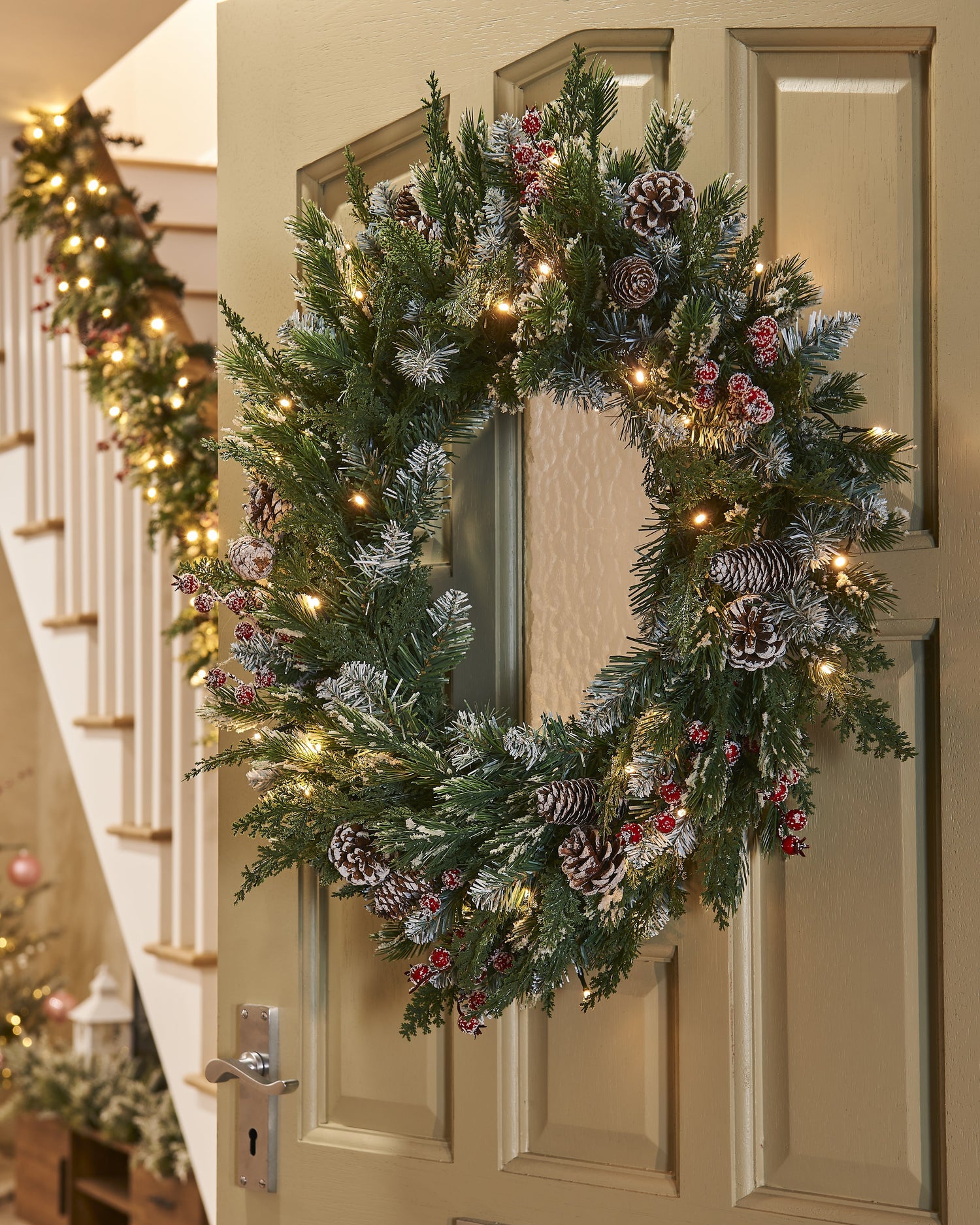 How Long Should Your Christmas Decorations Stay Up?