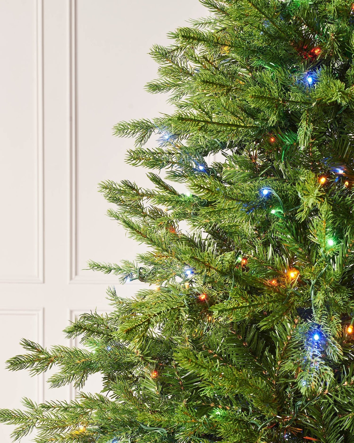 How To Put Lights On A Christmas Tree