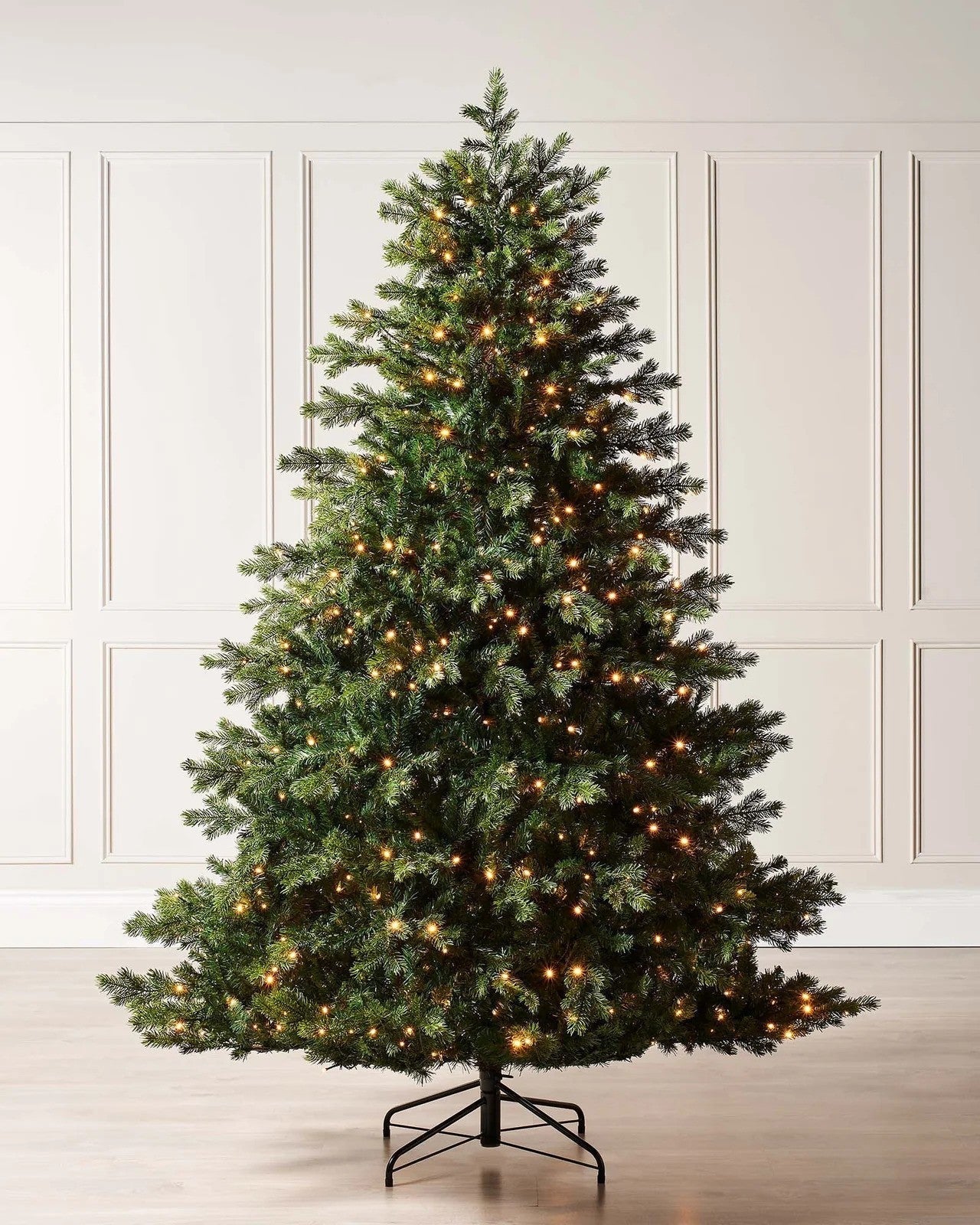 What to Know Before You Buy a Pre-Lit Christmas Tree