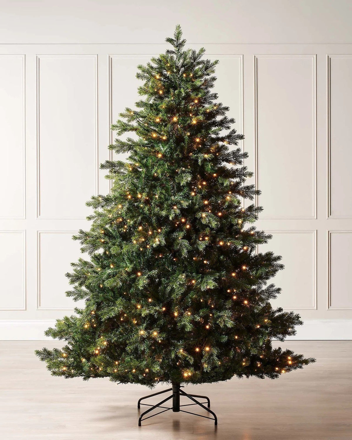 What to Know Before You Buy a Pre-Lit Christmas Tree