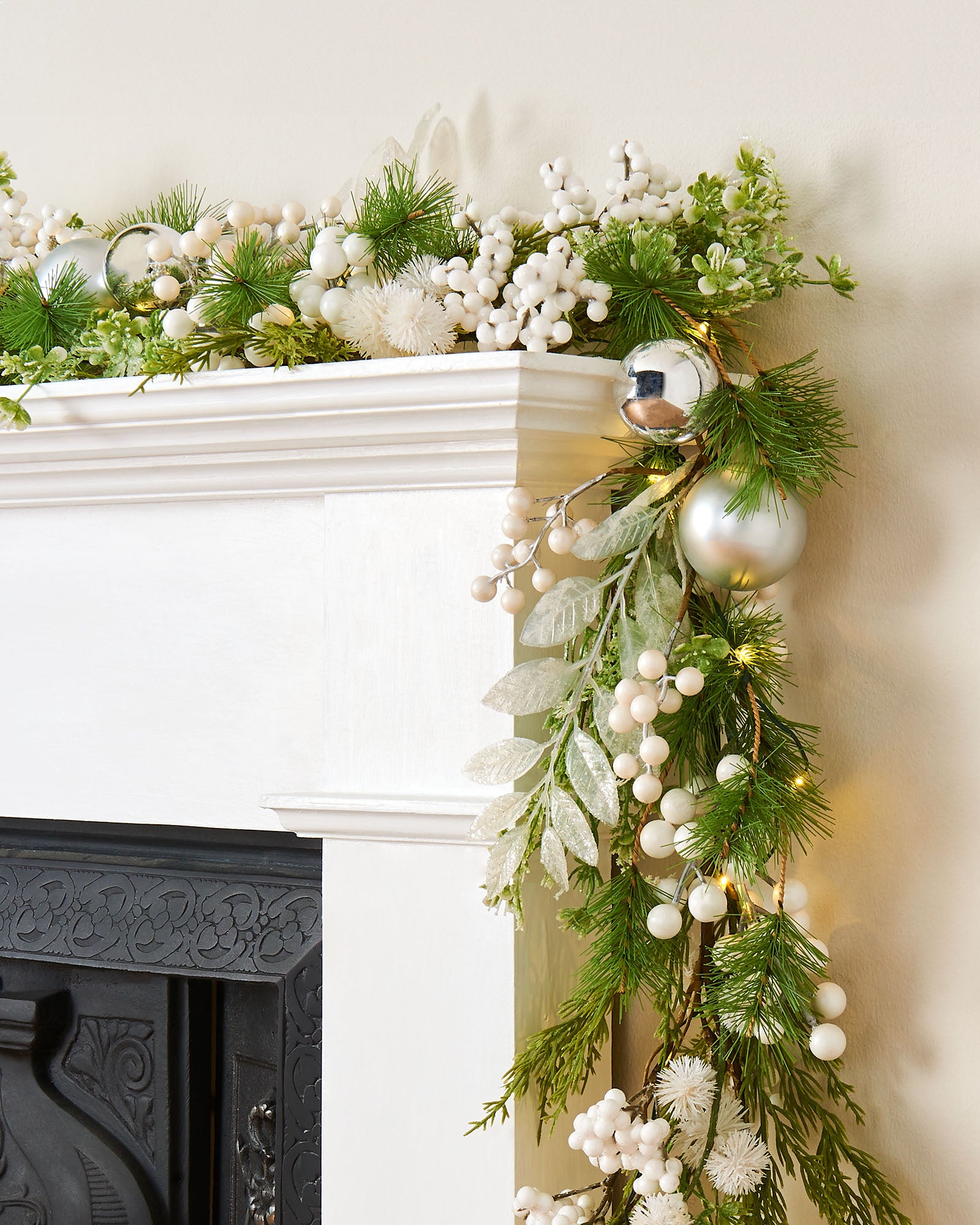 Pre-Lit White Berry Mixed Tip Garland, 9 ft