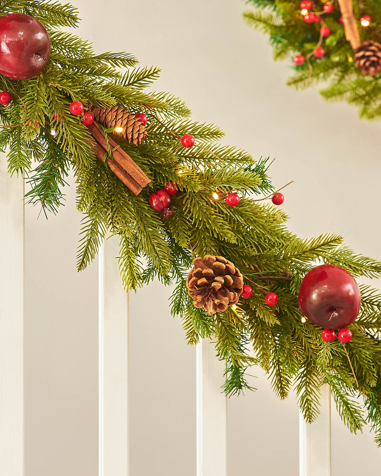 Pre-Lit Decorated Garland, Apples & Cinnamon Sticks, 9 ft