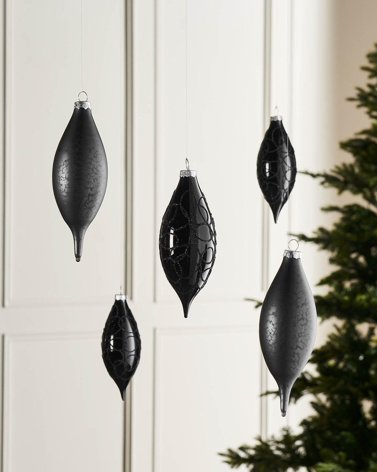 Black Glass Baubles, 5 Pack, 15 cm