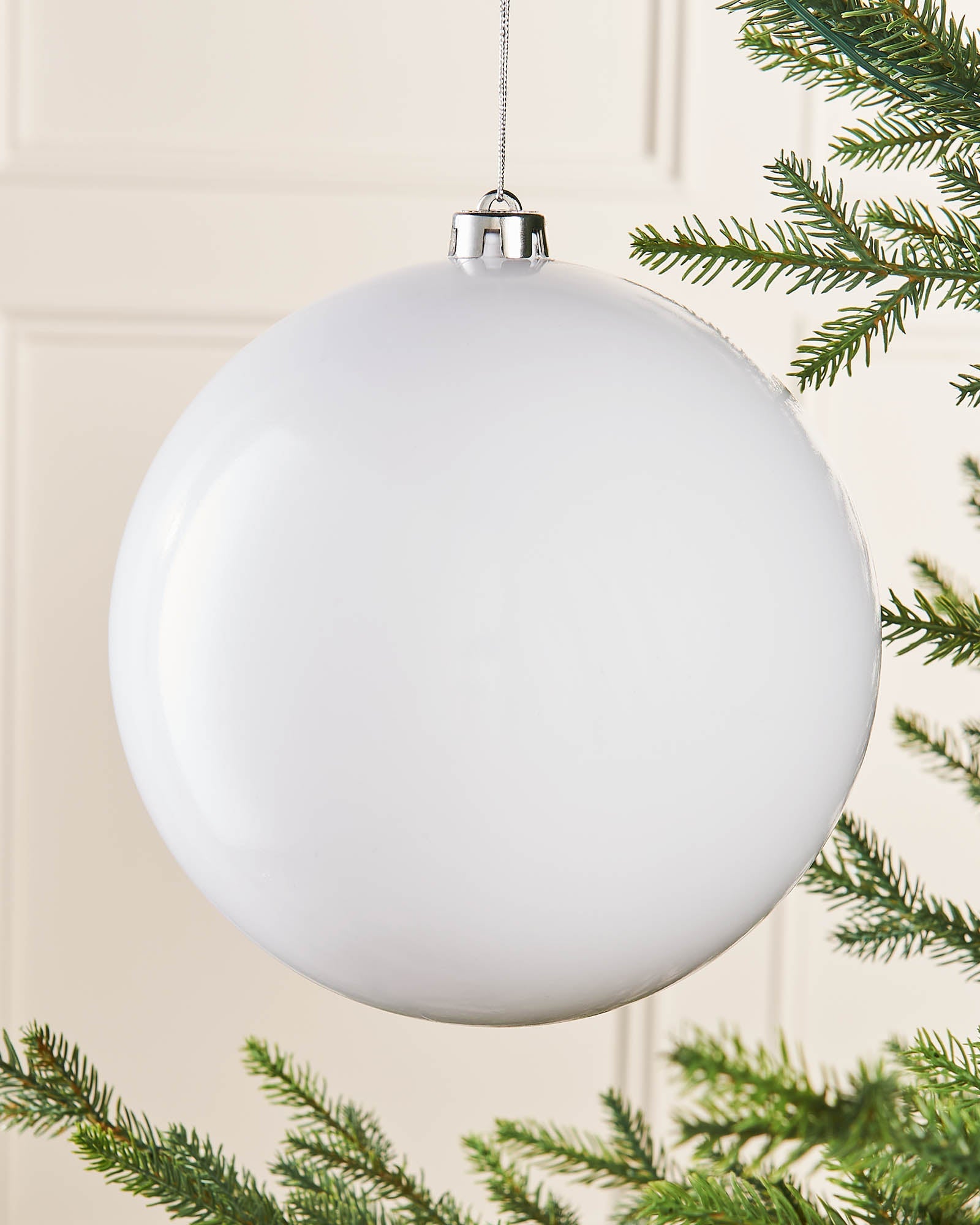 White Oversized Shatterproof Bauble, Gloss, 20 cm