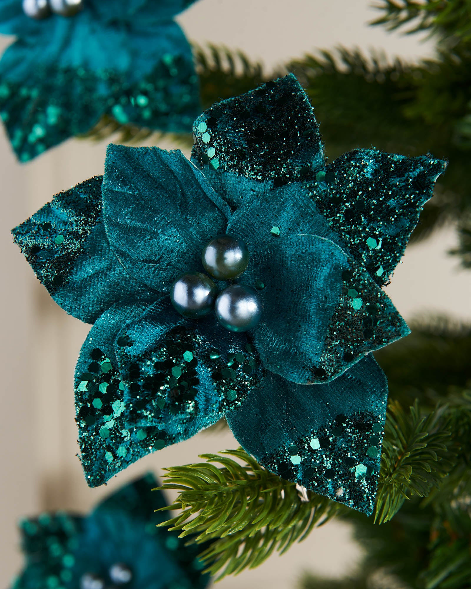 Set of 3 Emerald Artificial Poinsettia Flowers with Clip, 12 cm