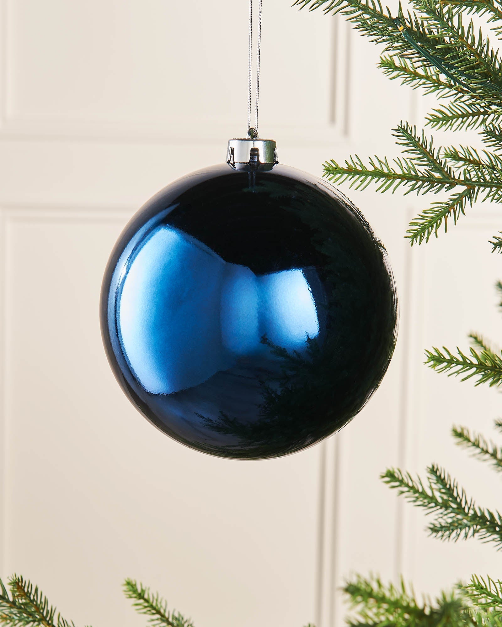 Navy Oversized Shatterproof Bauble, Gloss, 15 cm