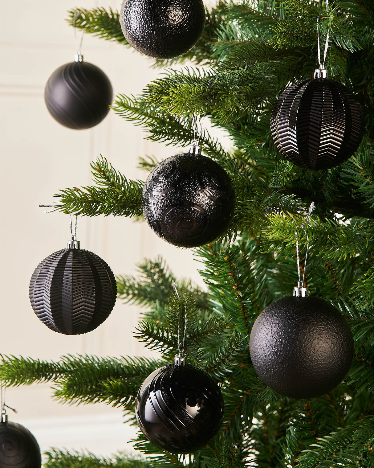 Black Shatterproof Baubles, 16 Pack, 8 cm