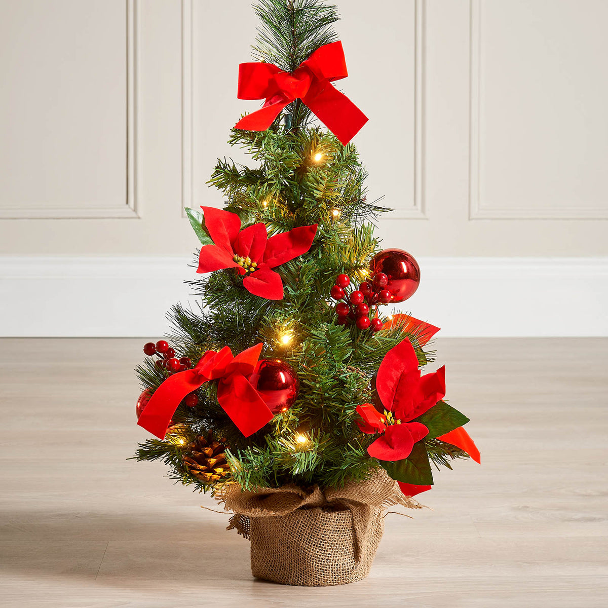 Pre-Lit Decorated Hessian Base Christmas Tree, 2 ft – We R Christmas