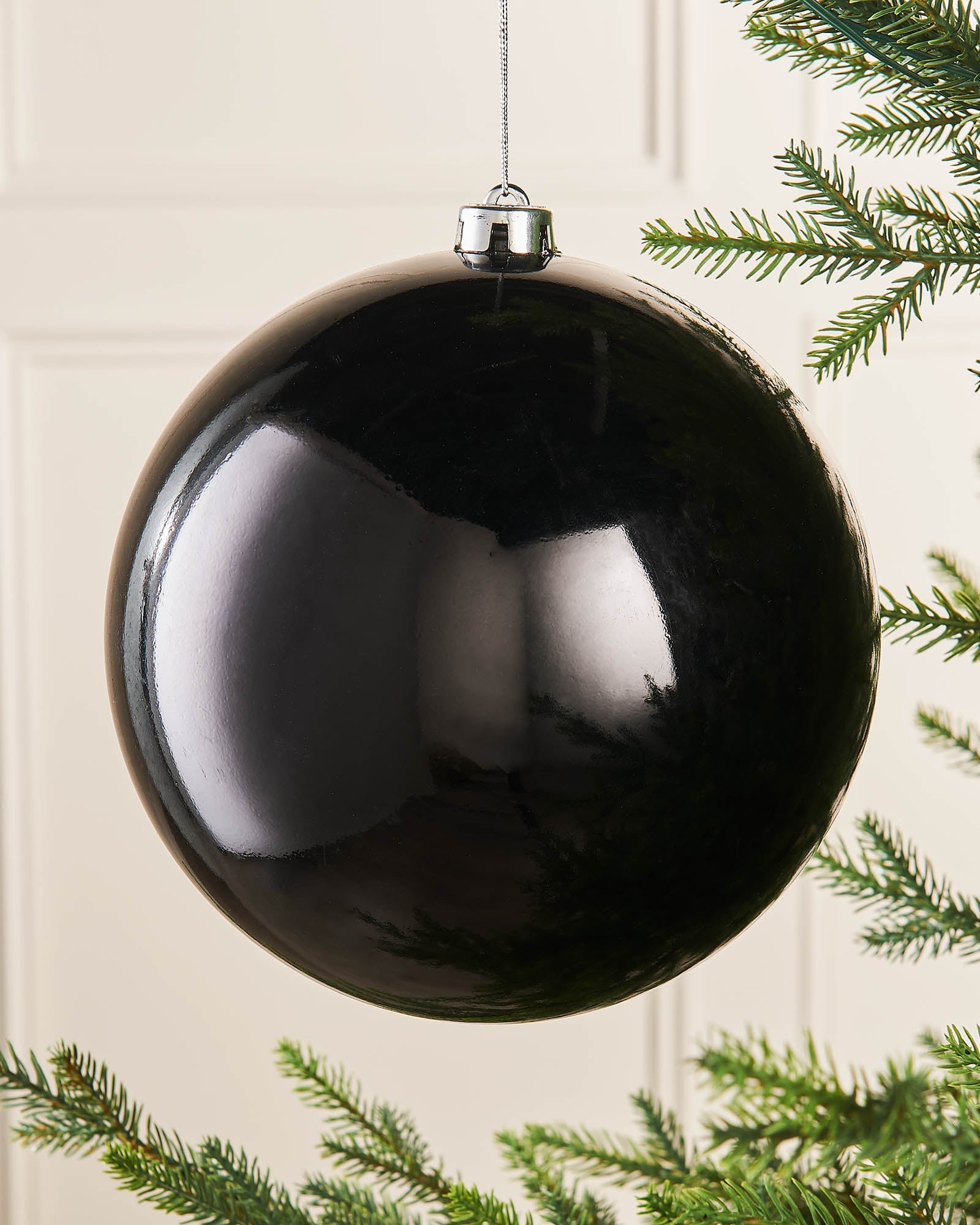 Black Oversized Shatterproof Bauble, Gloss, 20 cm