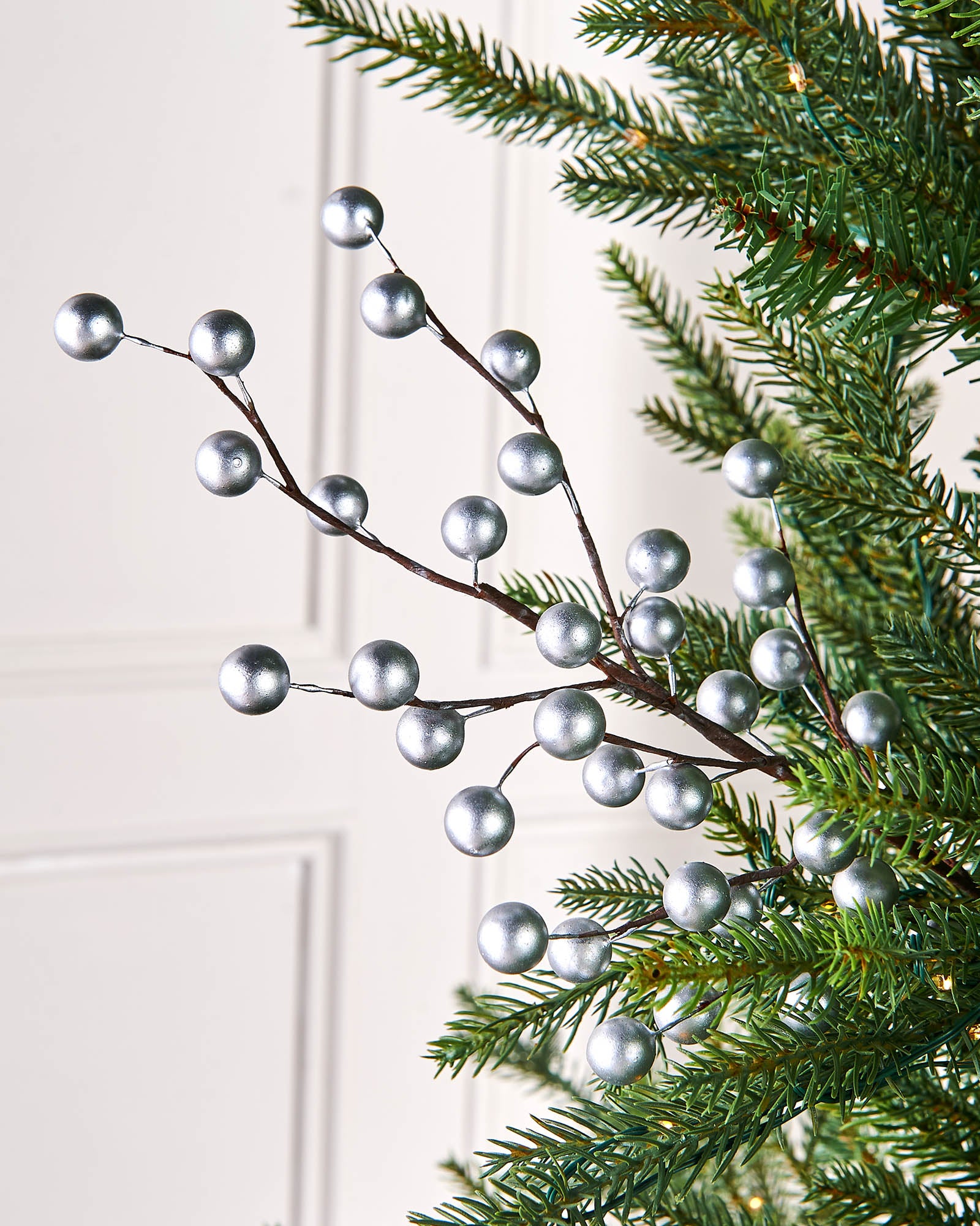 Silver Berry Christmas Tree Spray, 45 cm