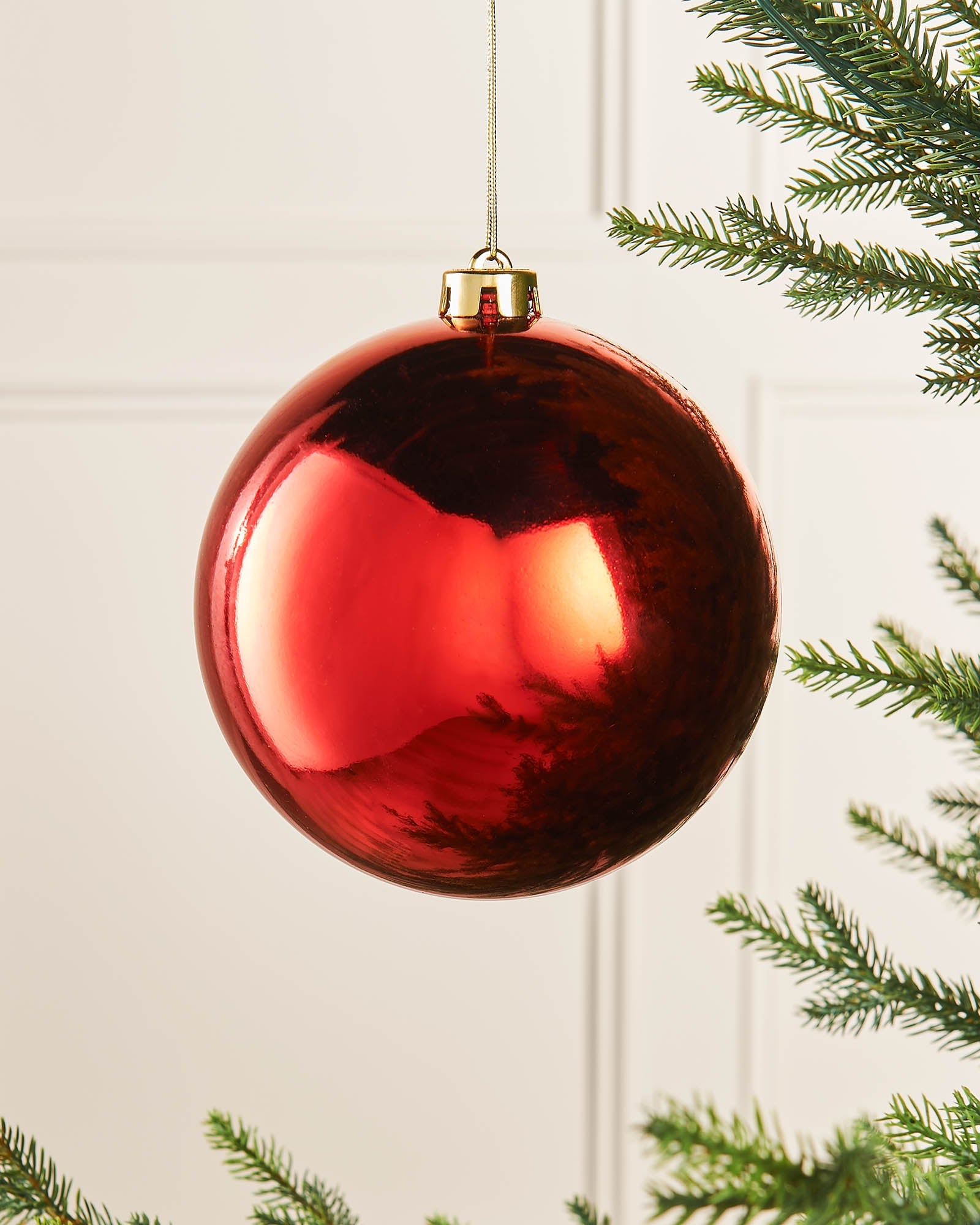 Christmas Red Oversized Shatterproof Bauble, Gloss, 15 cm