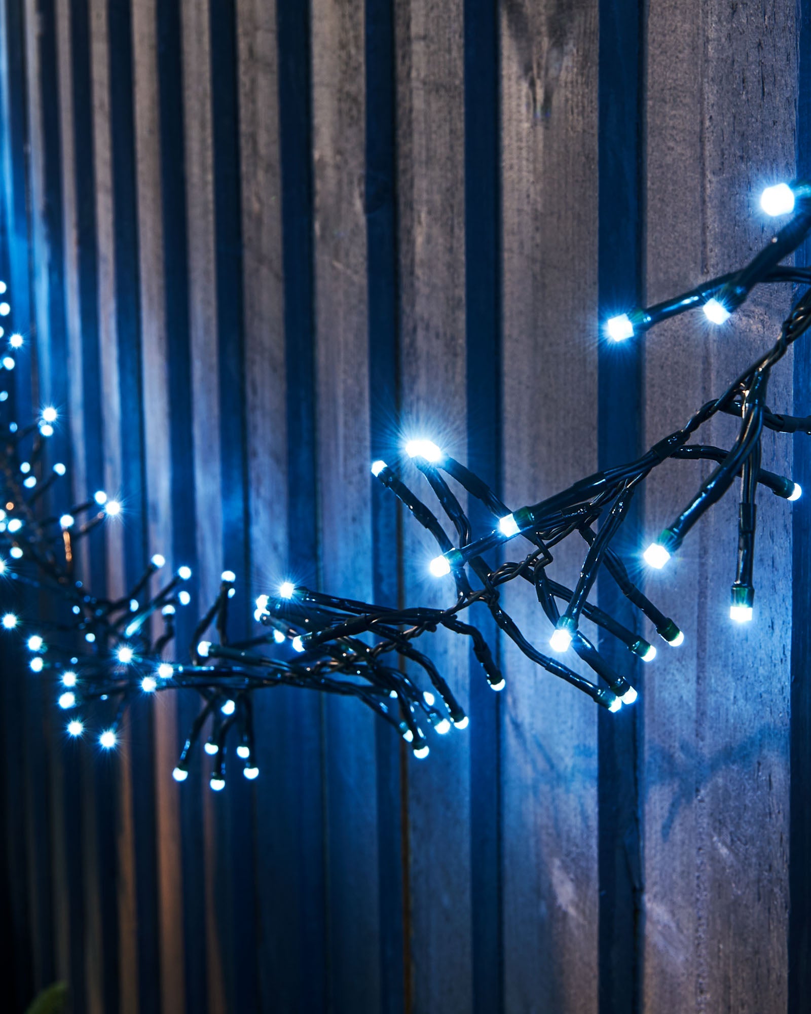 500 LED Cluster Lights, Ice White, 7.5 m