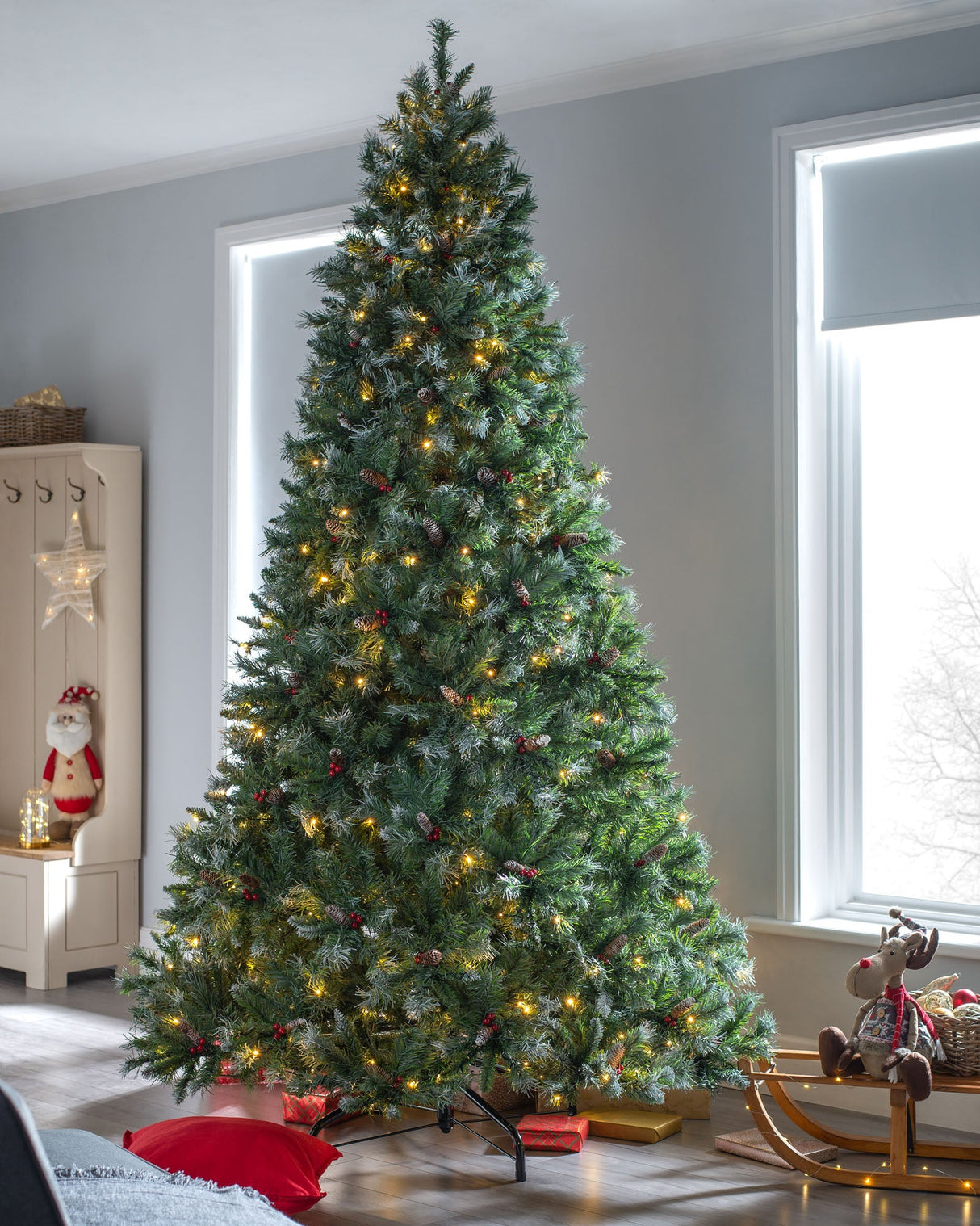 Pre-Lit Scandinavian Spruce Pinecones & Berries Christmas Tree, 9 ft