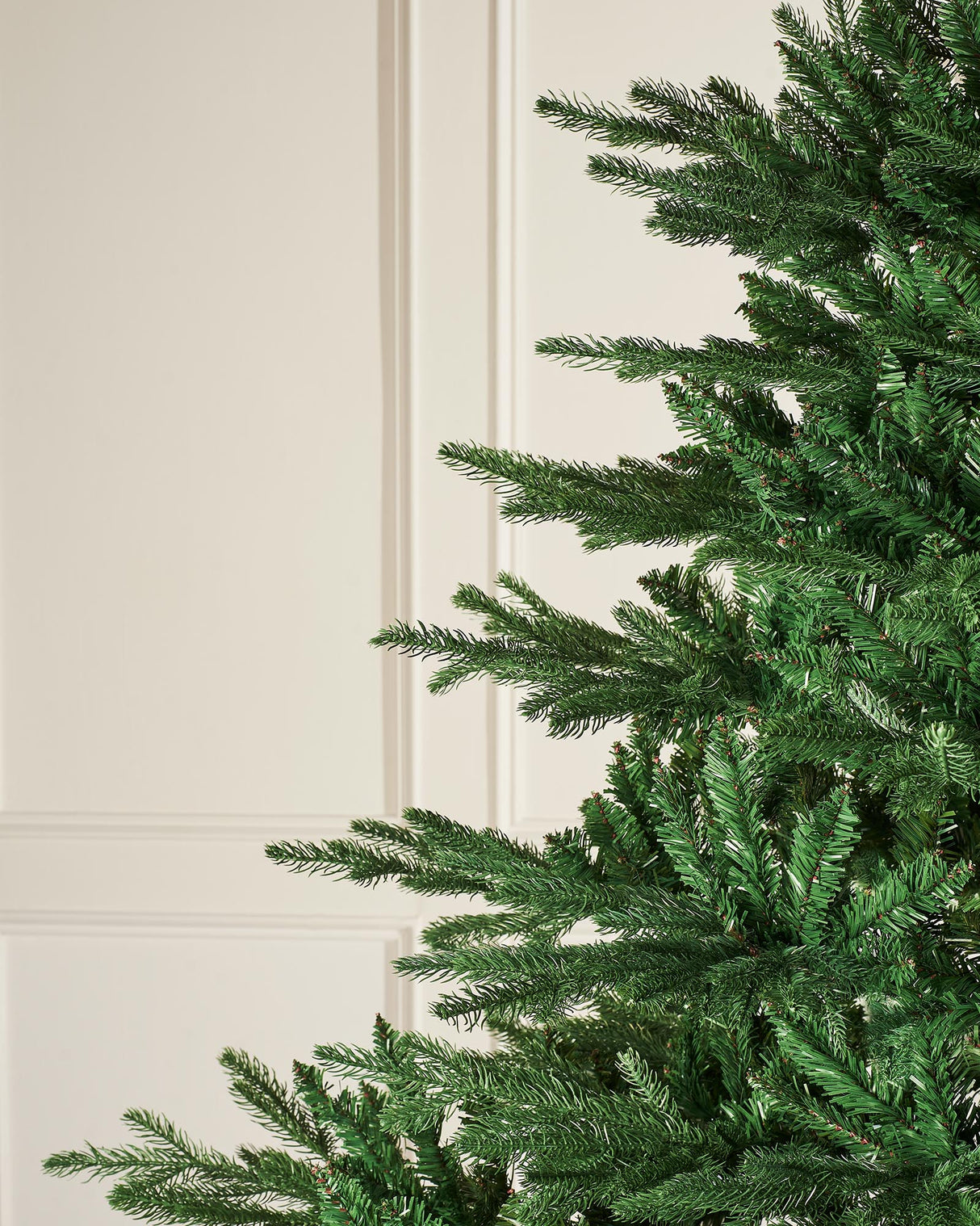 Northern Fir Christmas Tree, 6 ft