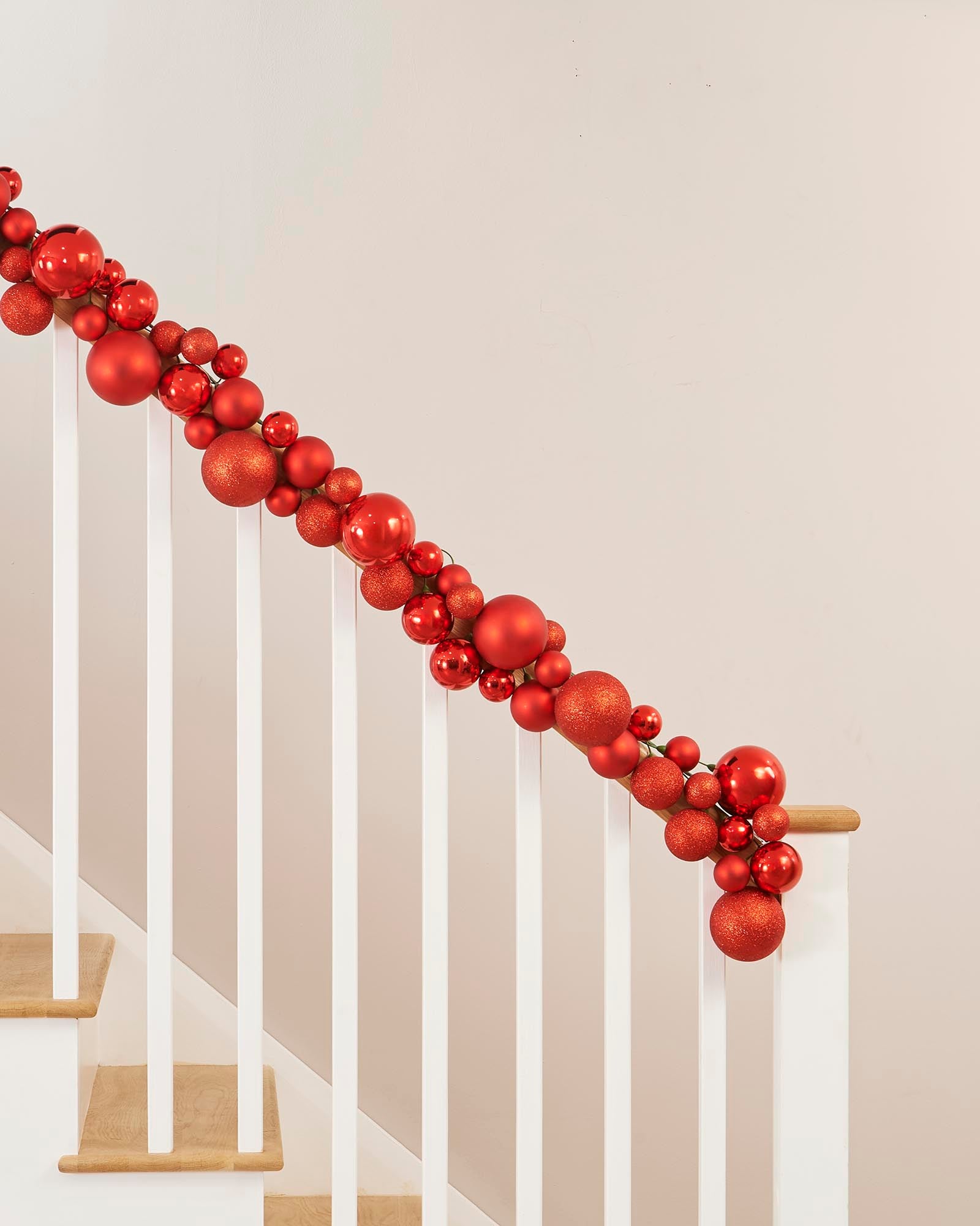 Red Bauble Garland, Christmas, 9 ft
