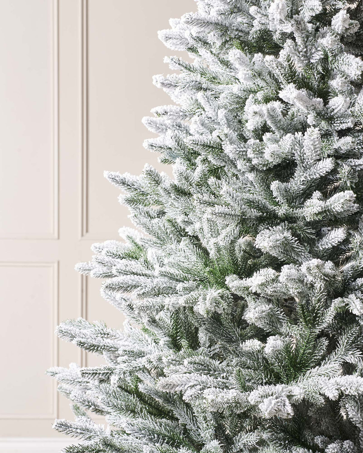 Luxury Snow Flocked Christmas Tree, 6 ft