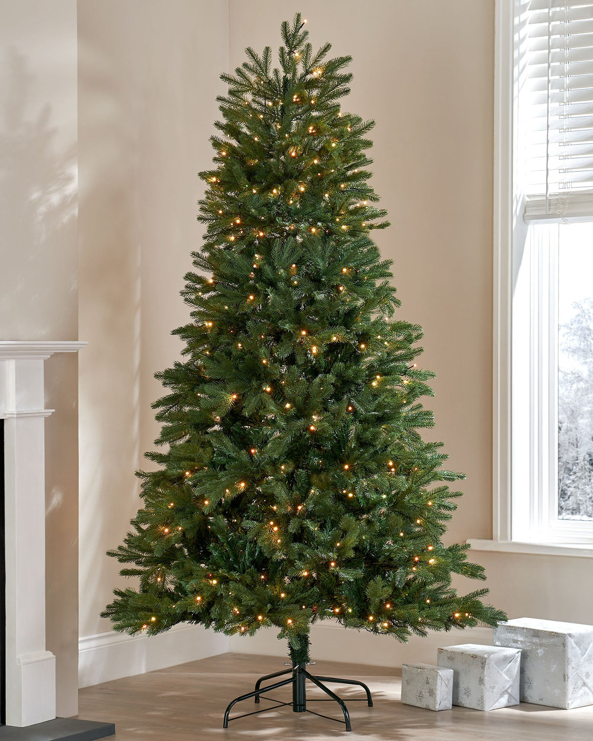 Pre-Lit Mixed Pine Christmas Tree with Remote Control Lights, 7 ft