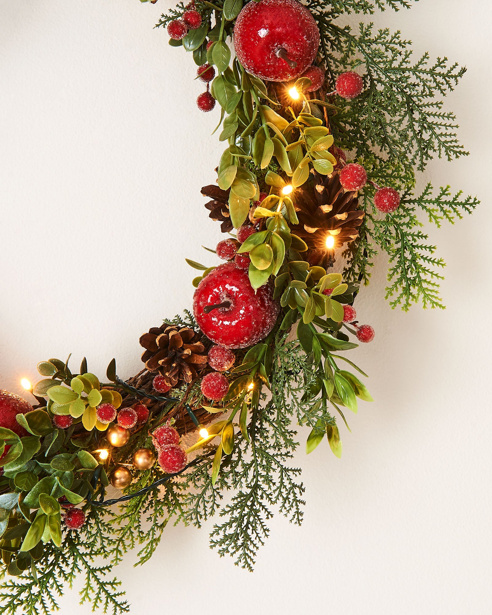 Pre-Lit Frosted Red Berry Mixed Tip Wreath, 60 cm