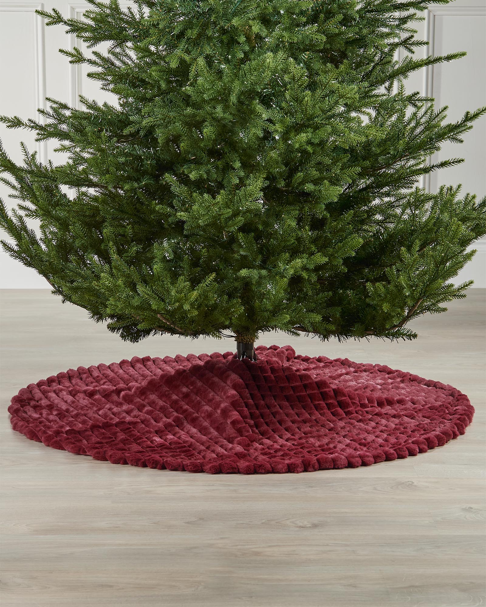 Faux Fur Diamond Tree Skirt, Burgundy, 122 cm