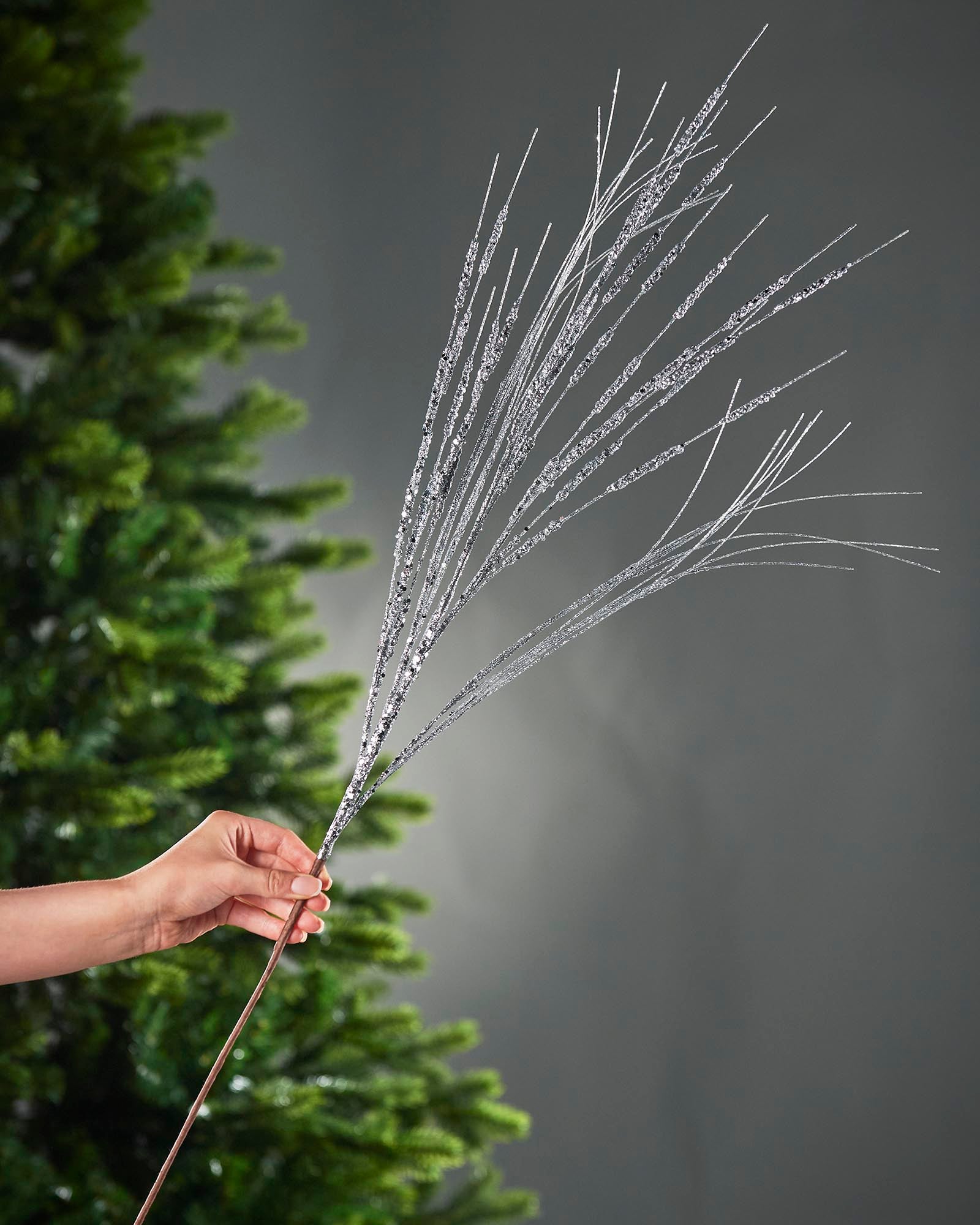 Glitter Wispy Spray, Silver, 100 cm