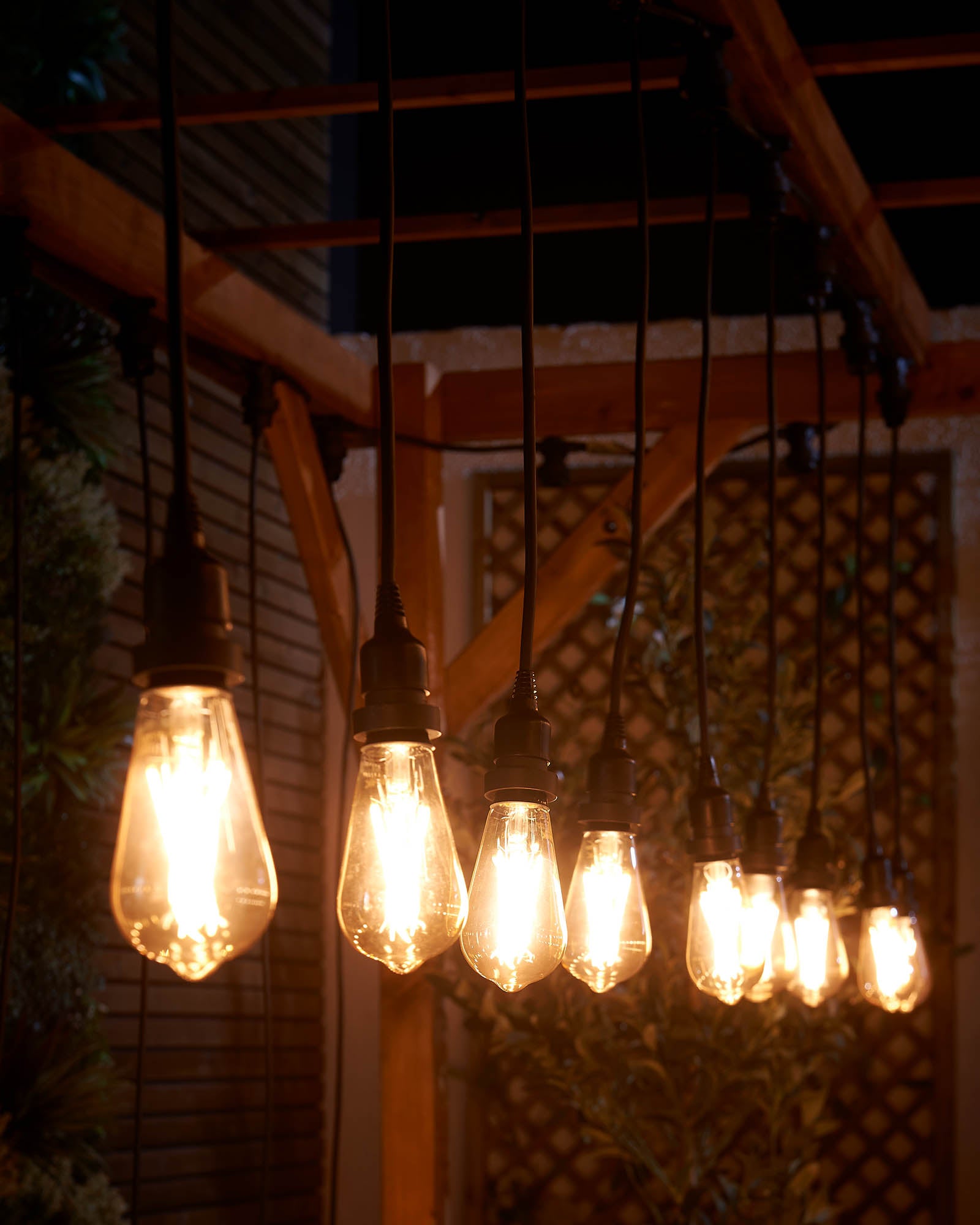 E27 Outdoor Festoon Pendant, Black Rubber Cable