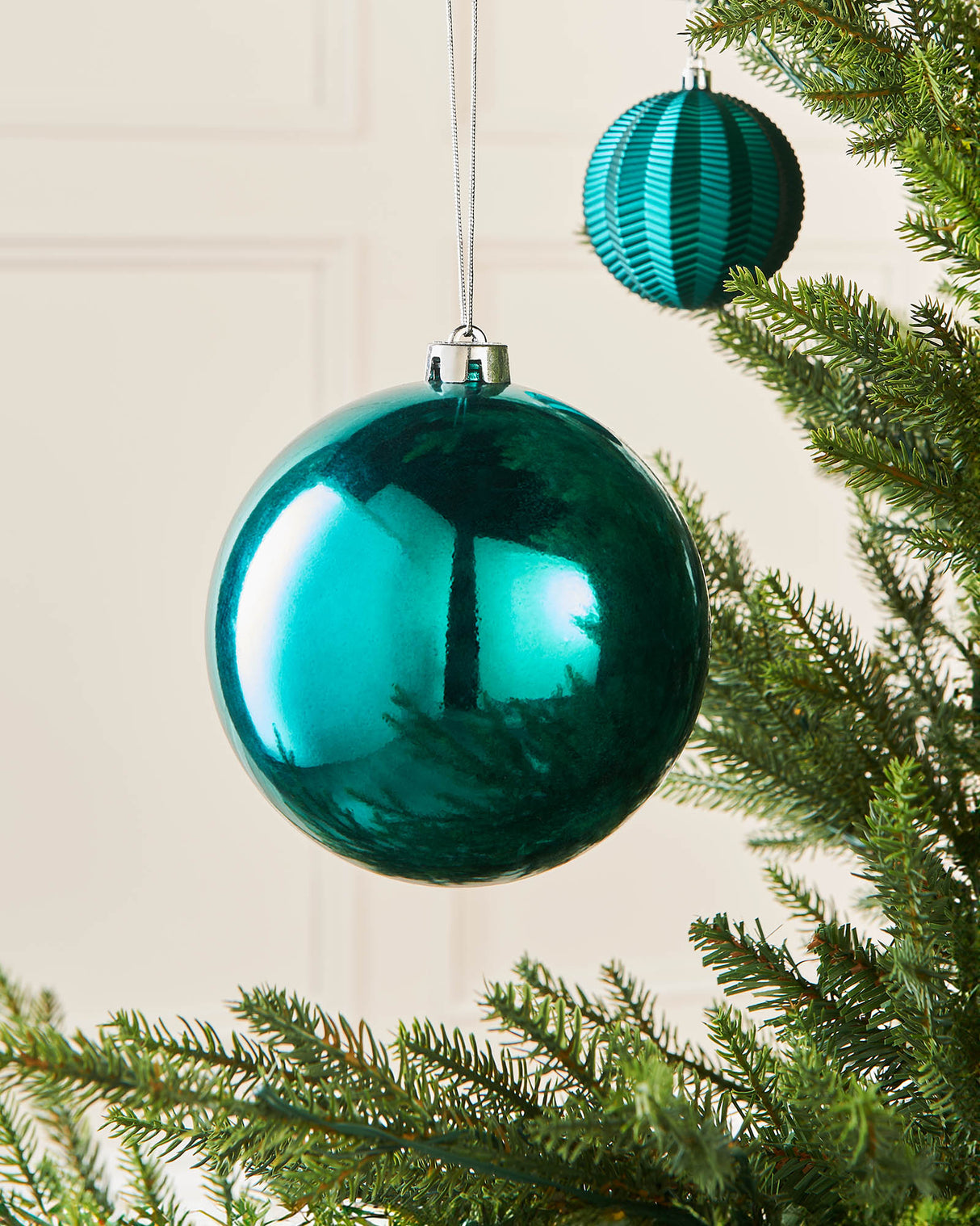 Teal Large Gloss Shatterproof Bauble, 15 cm