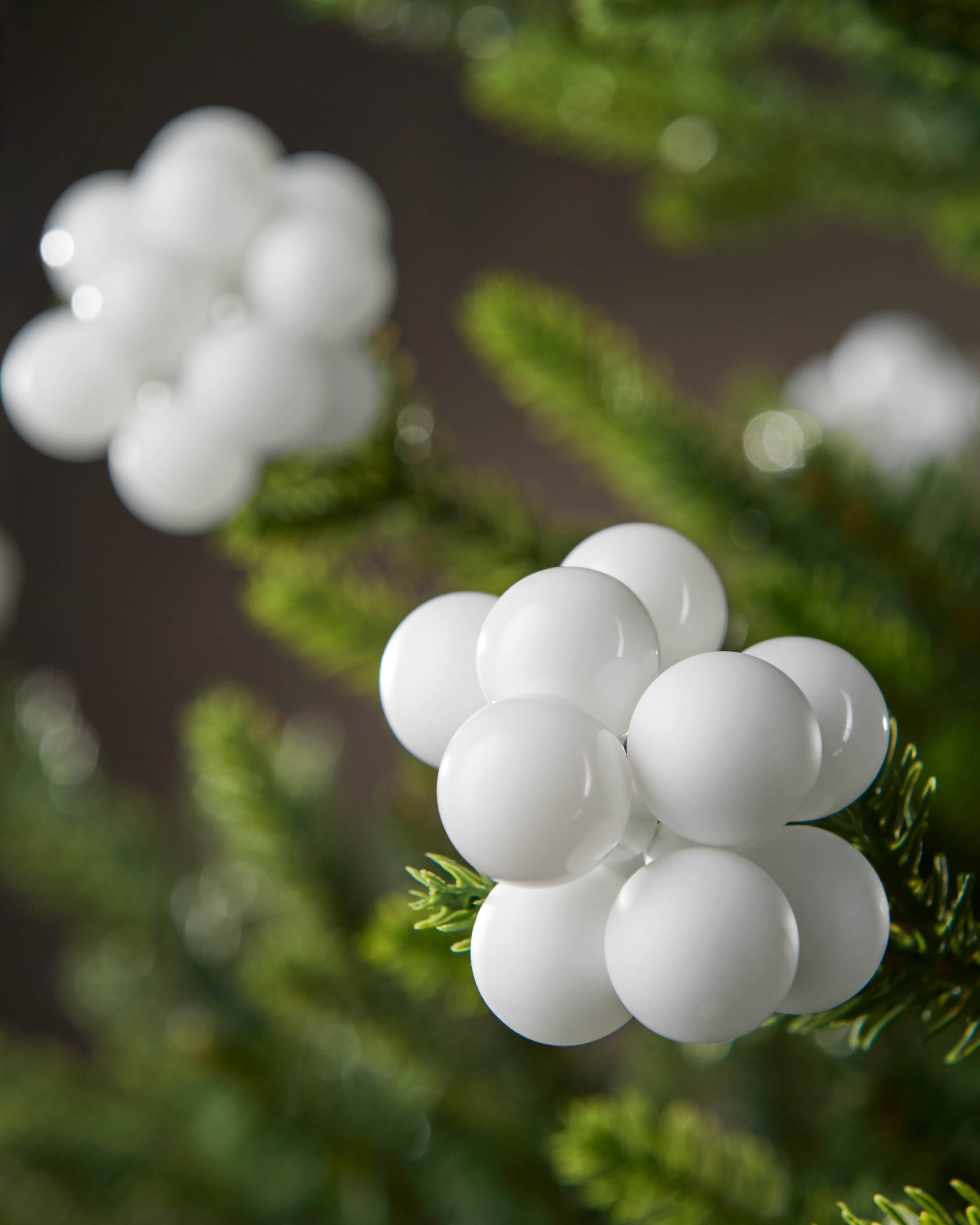 Set of 10 Glass Berry Cluster Baubles, White