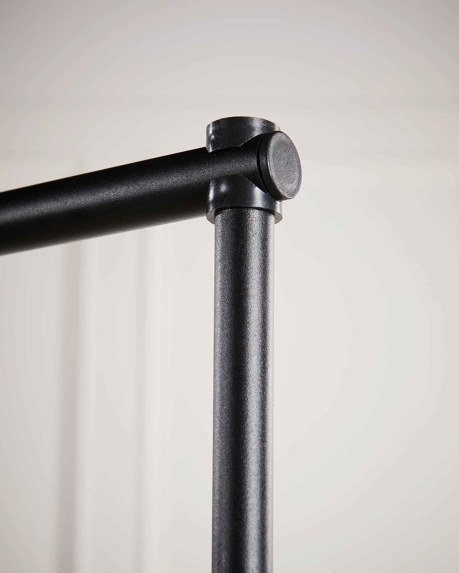 Extendable Over Table Display Bar