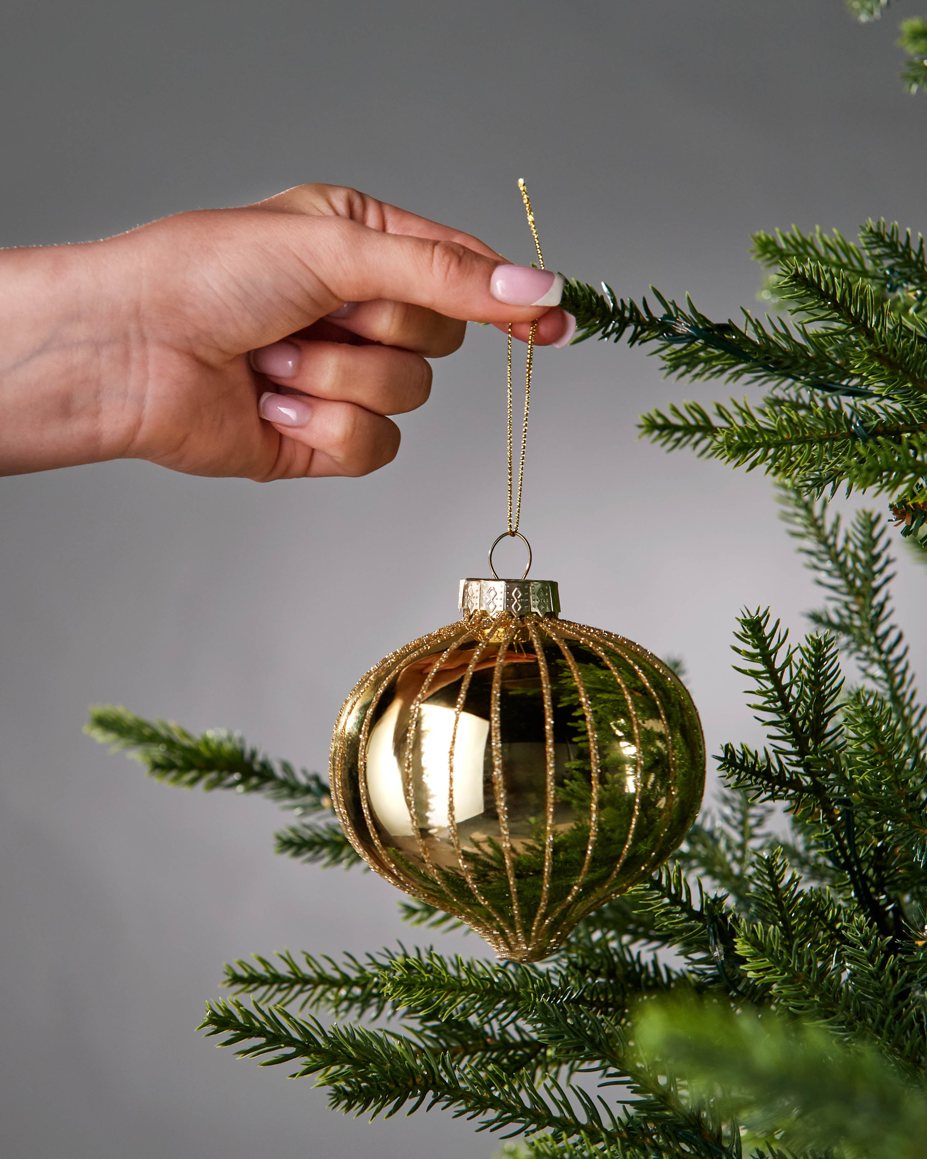 Set of 6 Glass Baubles, Gold, 10 cm