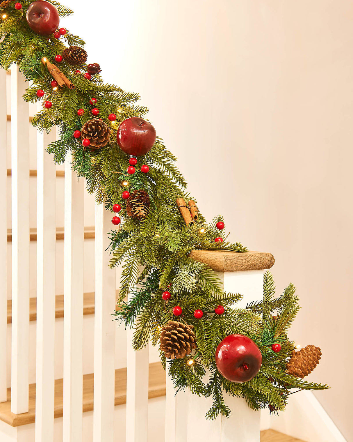 Pre-Lit Decorated Garland, Apples & Cinnamon Sticks, 9 ft