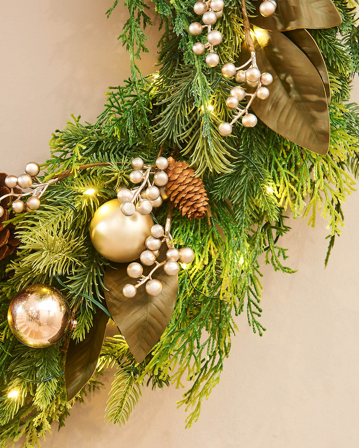 Pre-Lit Mixed Tip Wreath, Pinecones & Berries, 76 cm