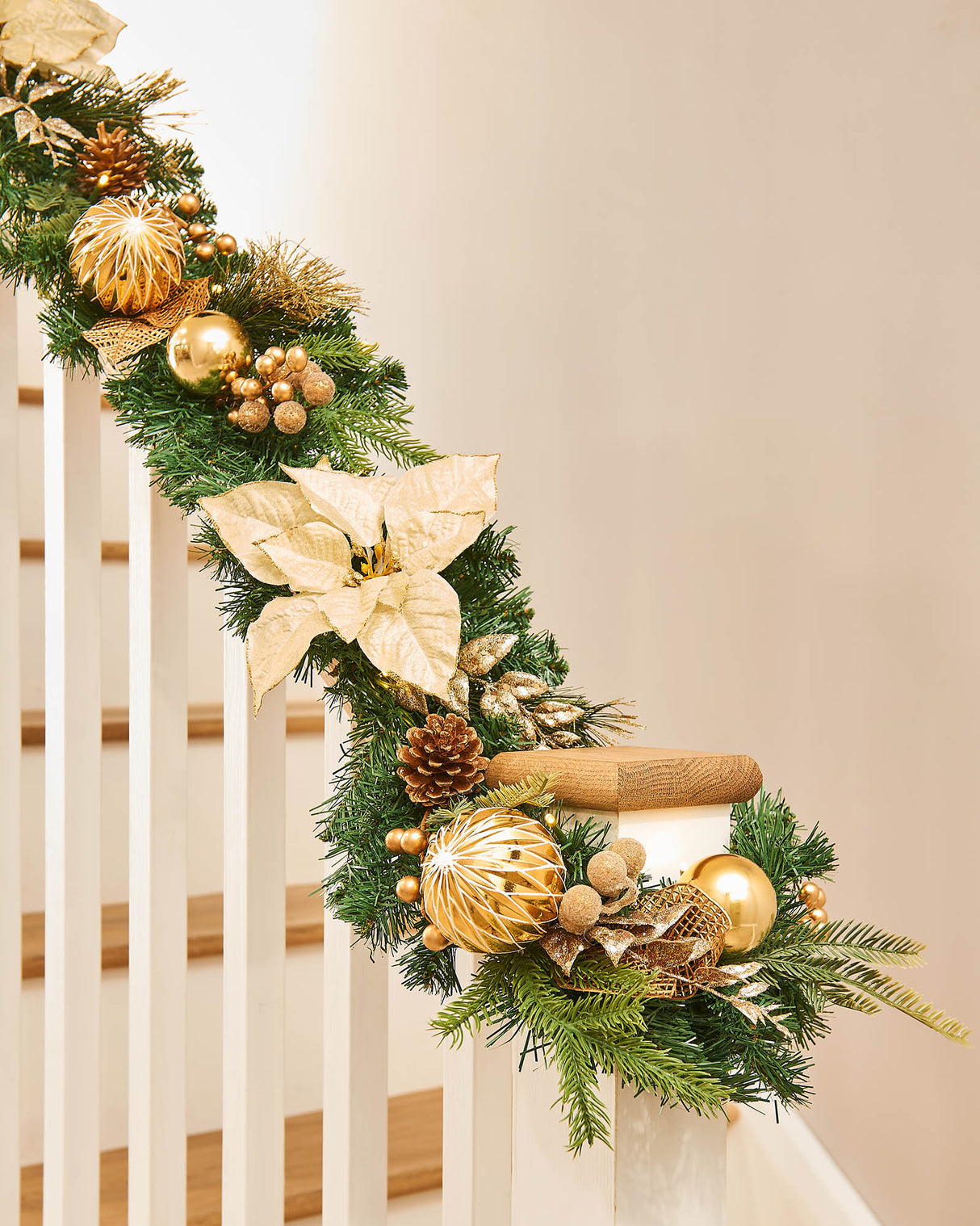 Pre-Lit Decorated Garland, Cream/Gold, 9 ft