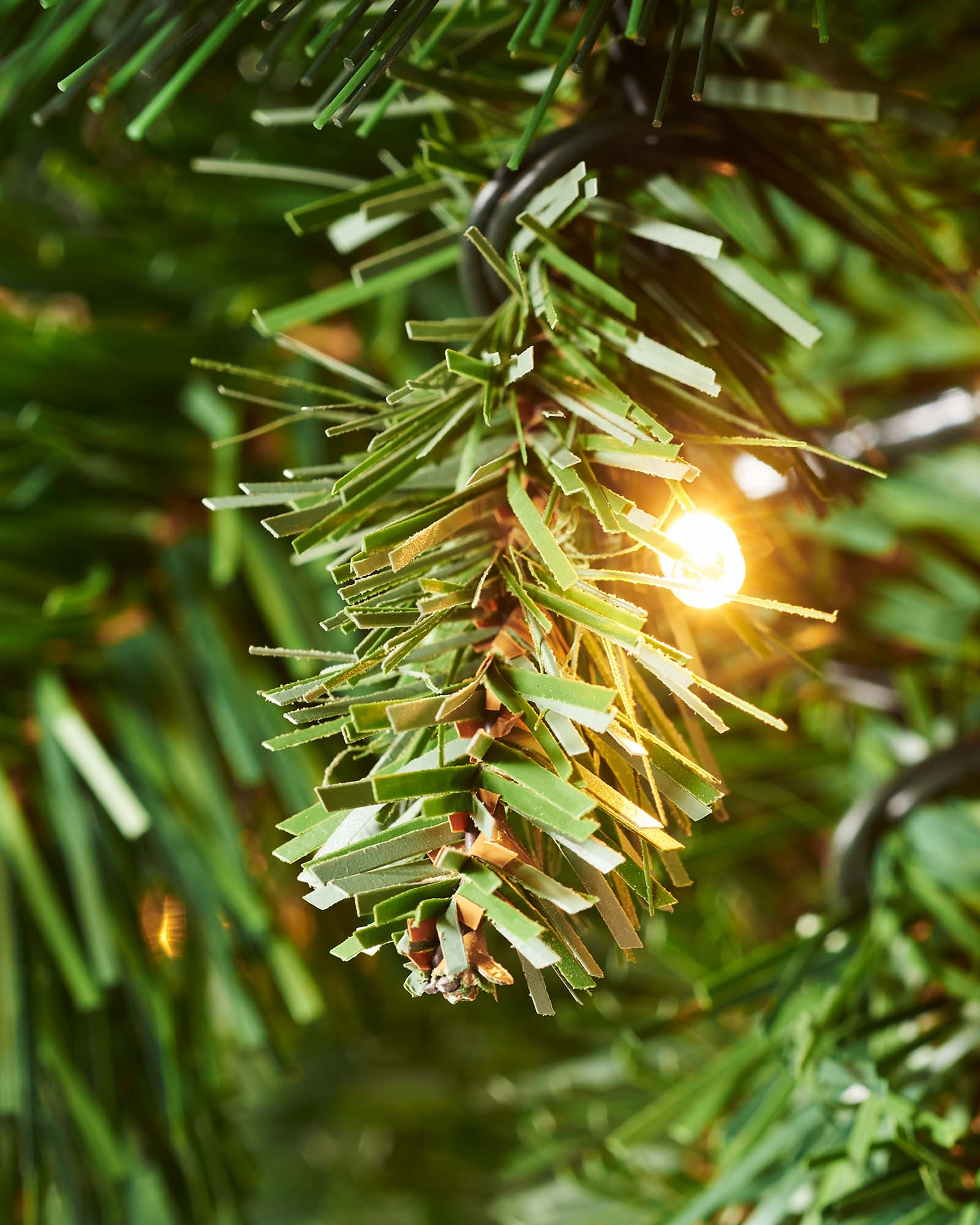 Pre-Lit Victorian Pine Christmas Tree, 4 ft