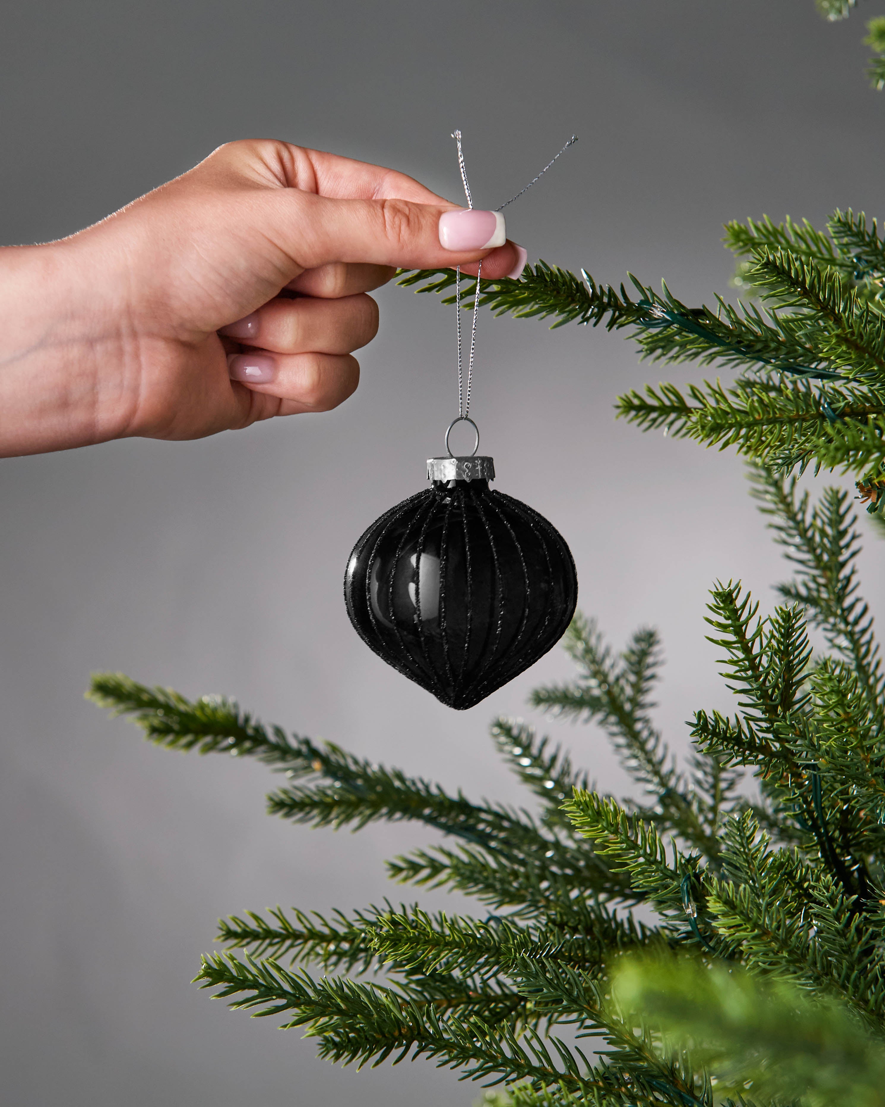 Set of 20 Glass Baubles, Black