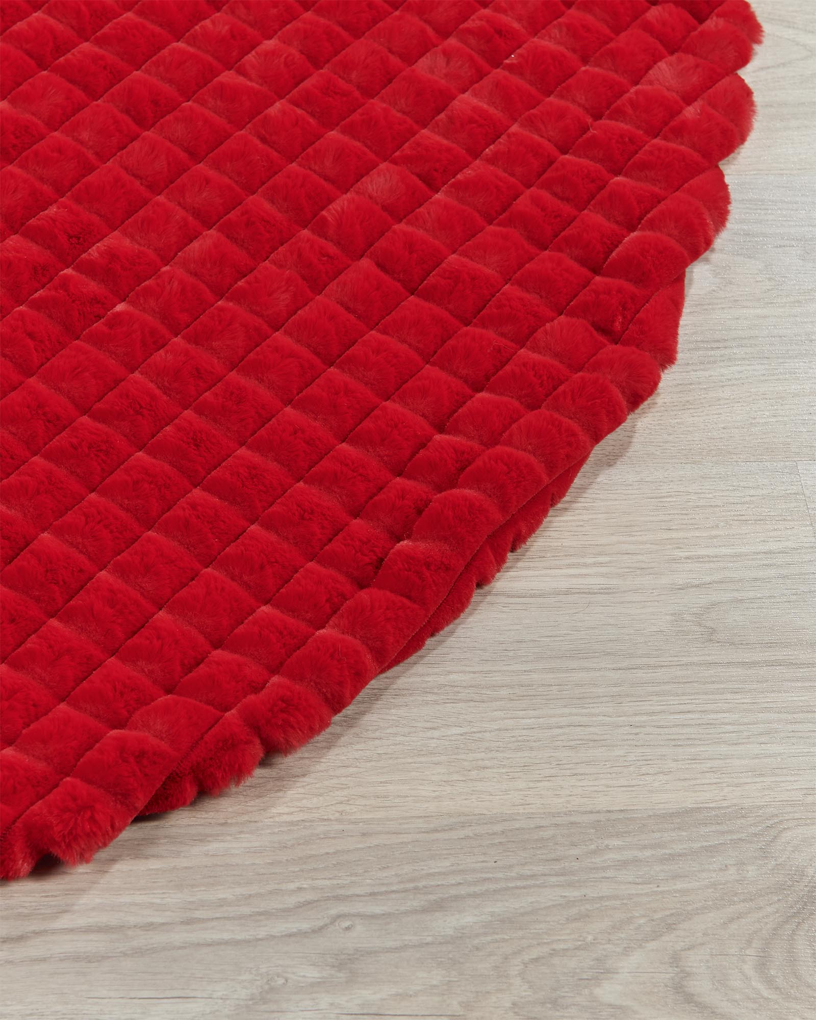 Faux Fur Diamond Tree Skirt, Red, 122 cm