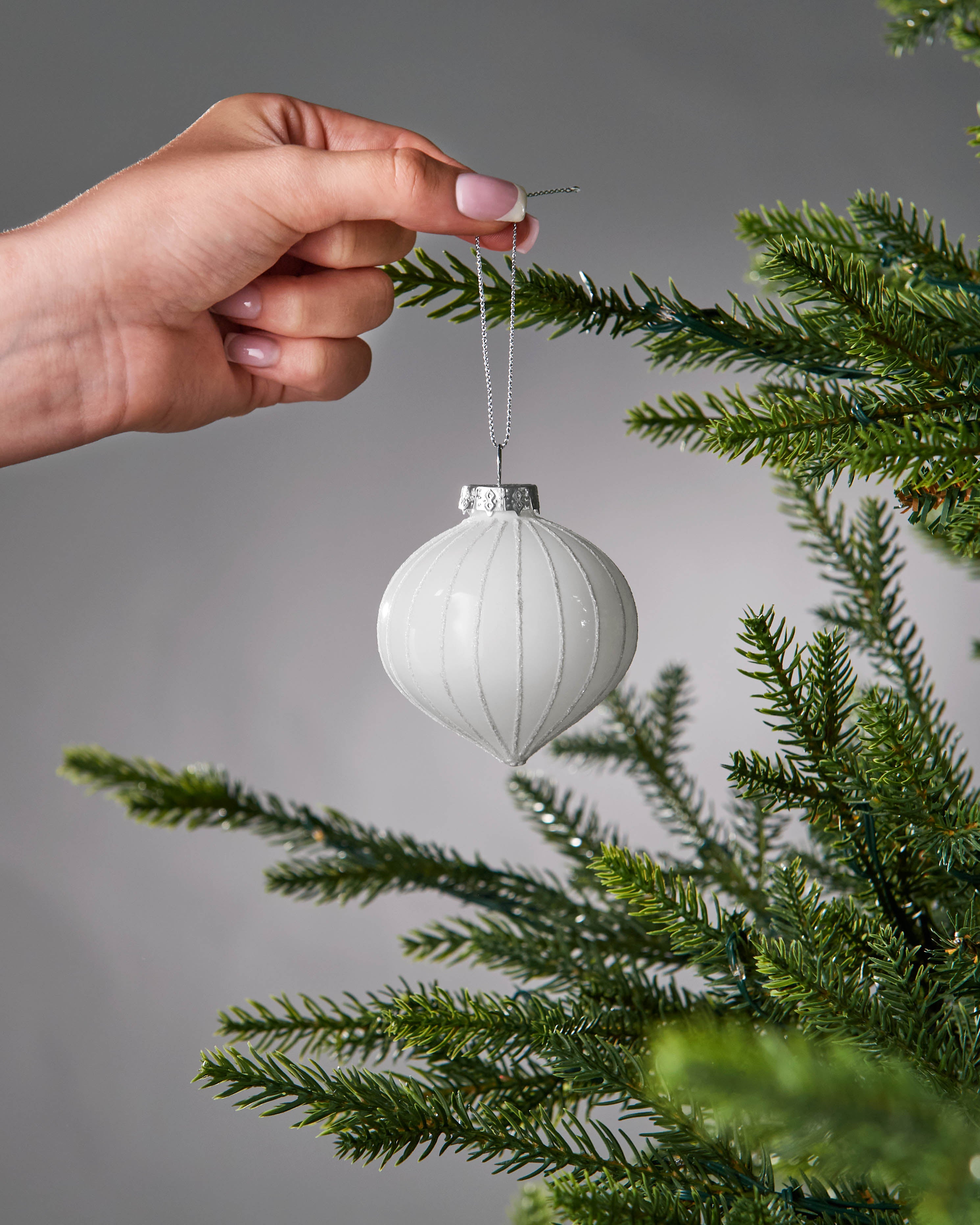 Set of 20 Glass Baubles, White
