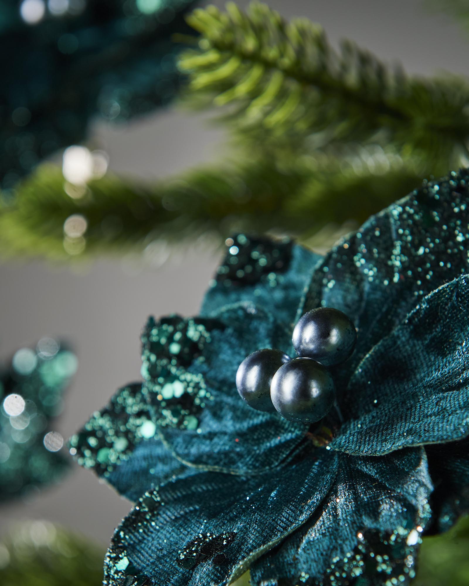 Set of 3 Emerald Artificial Poinsettia Flowers with Clip, 12 cm