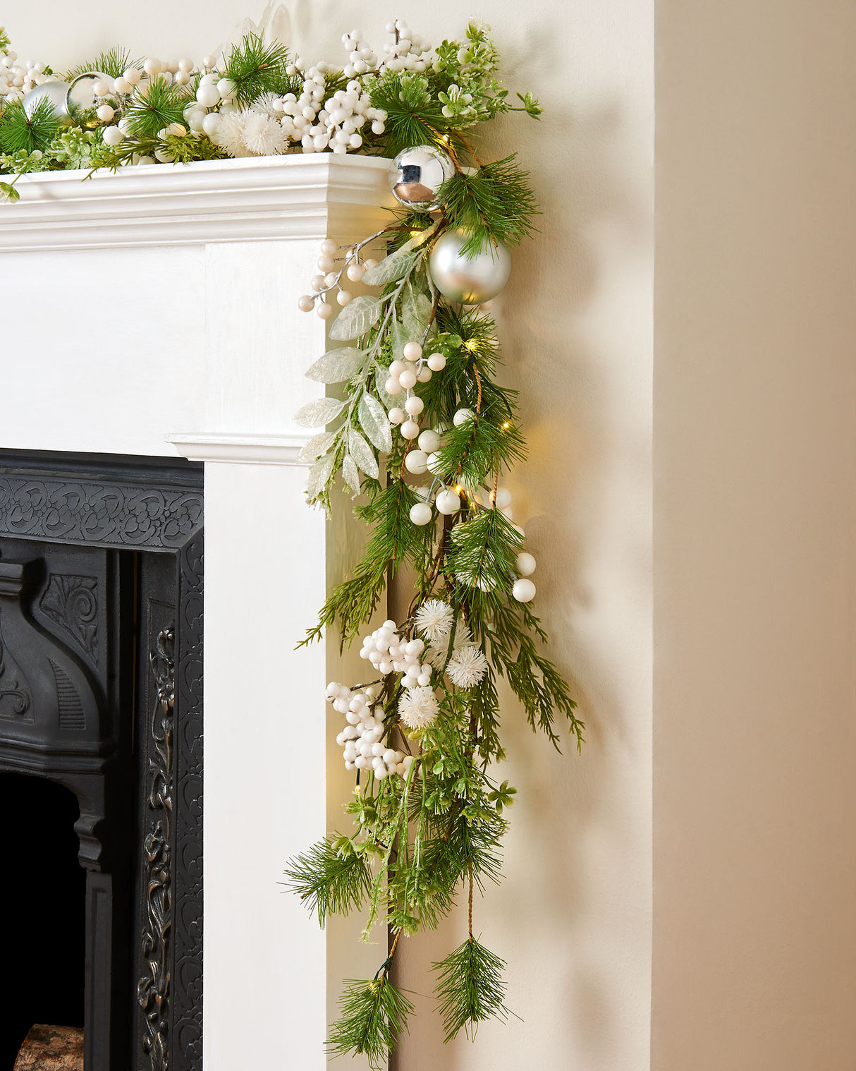 Pre-Lit White Berry Mixed Tip Garland, 9 ft