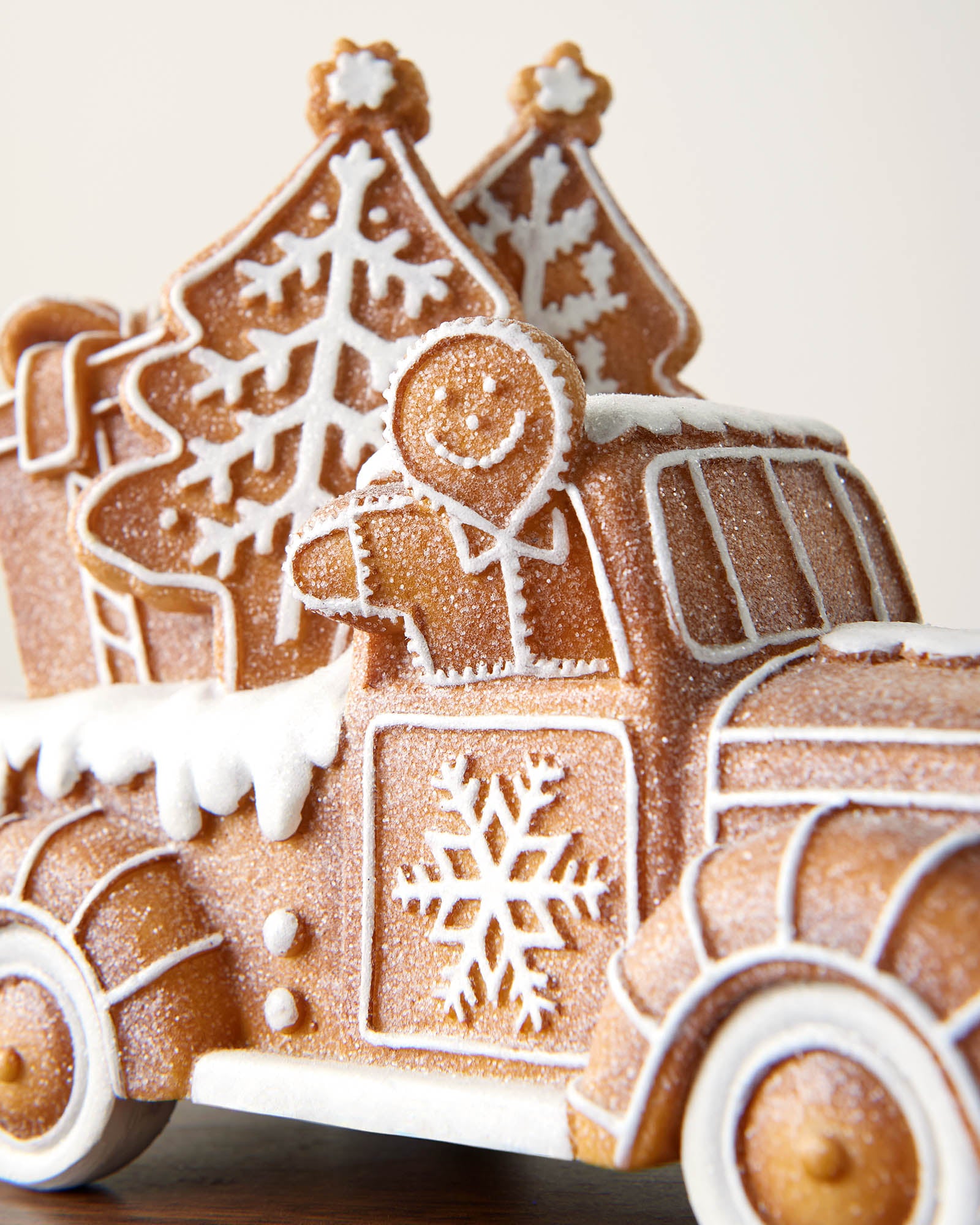 Gingerbread Car Decoration, 21 cm