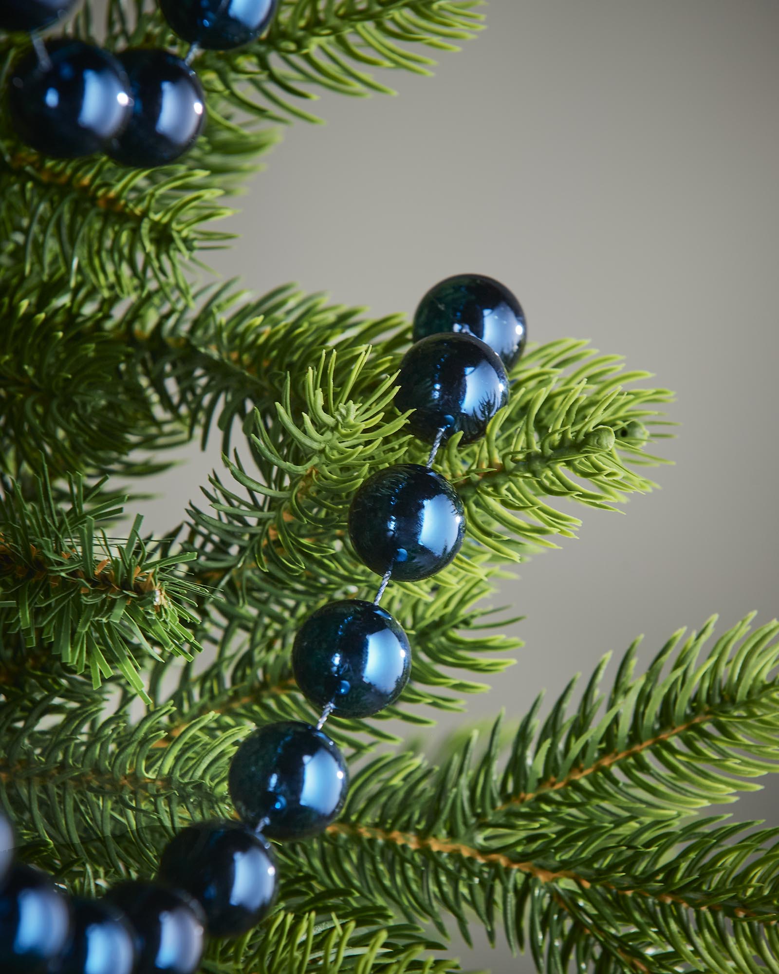Oversized Beaded Garland, Navy, 2.7 m
